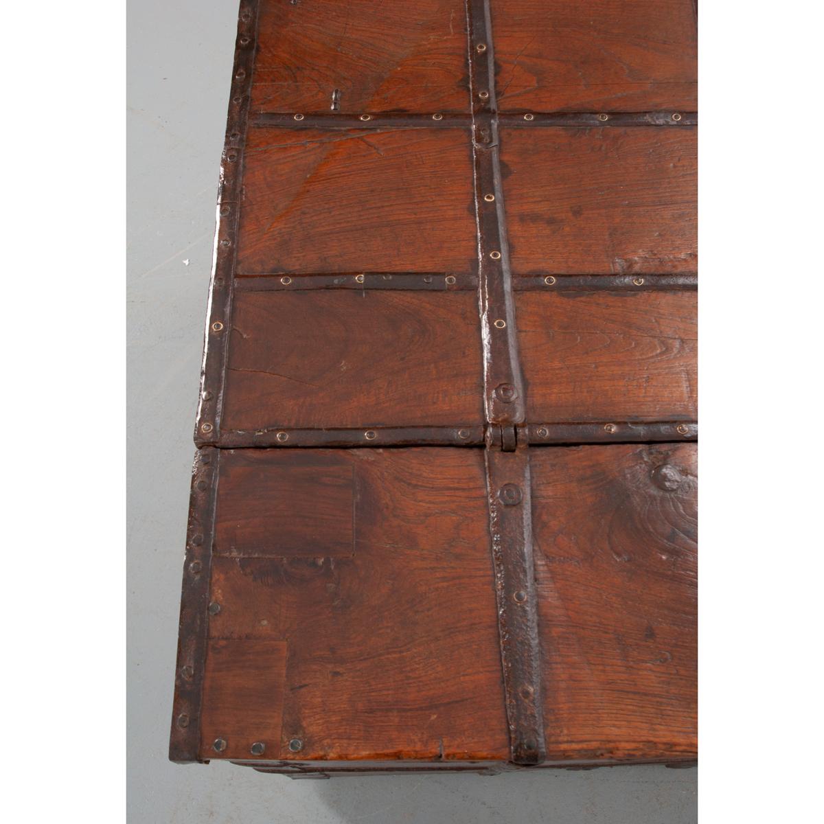 Indian 19th Century Teak and Iron-Bound Trunk For Sale 7