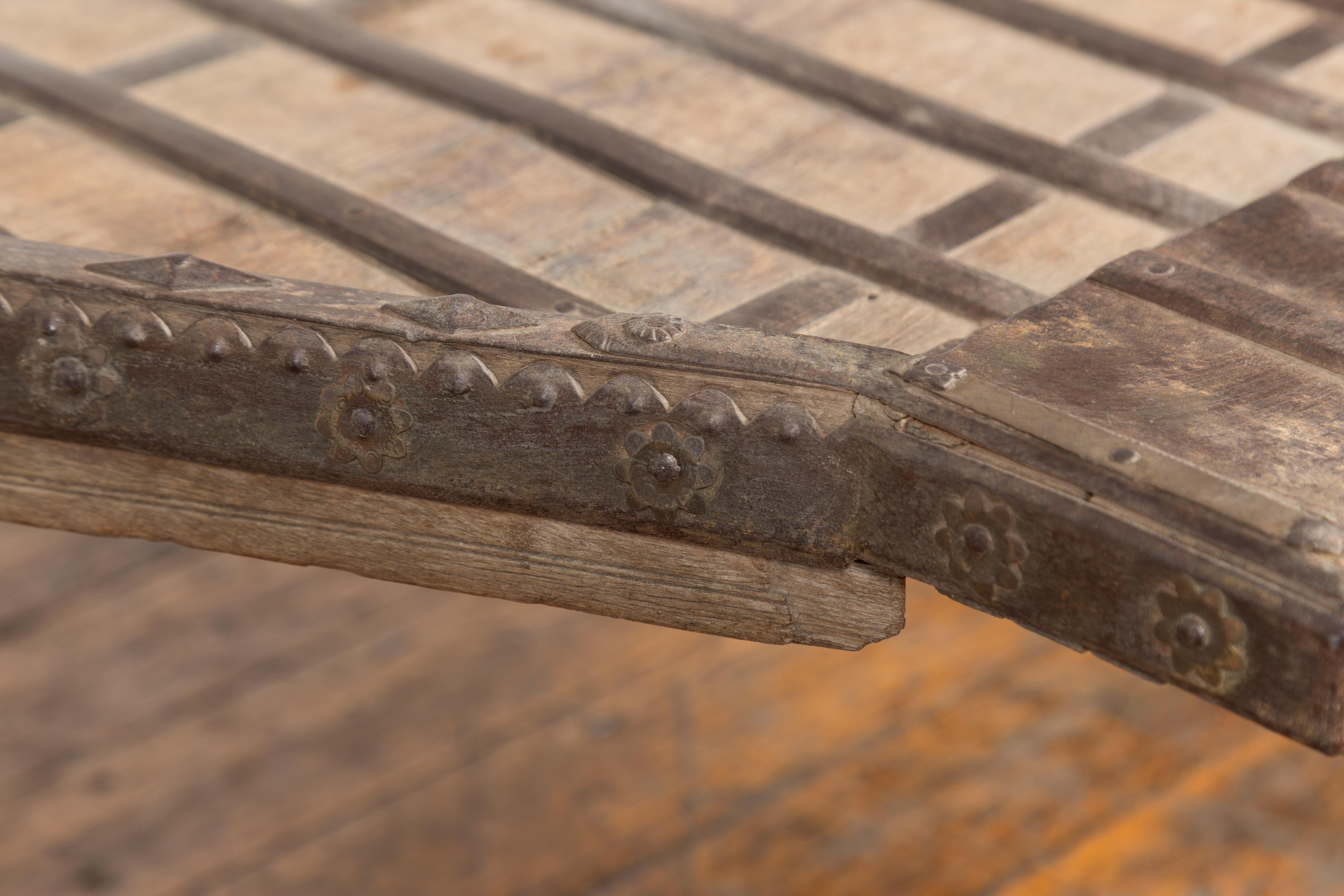 Indian 19th Century Wood Bullock Cart Made into a Coffee Table with Iron Details For Sale 5