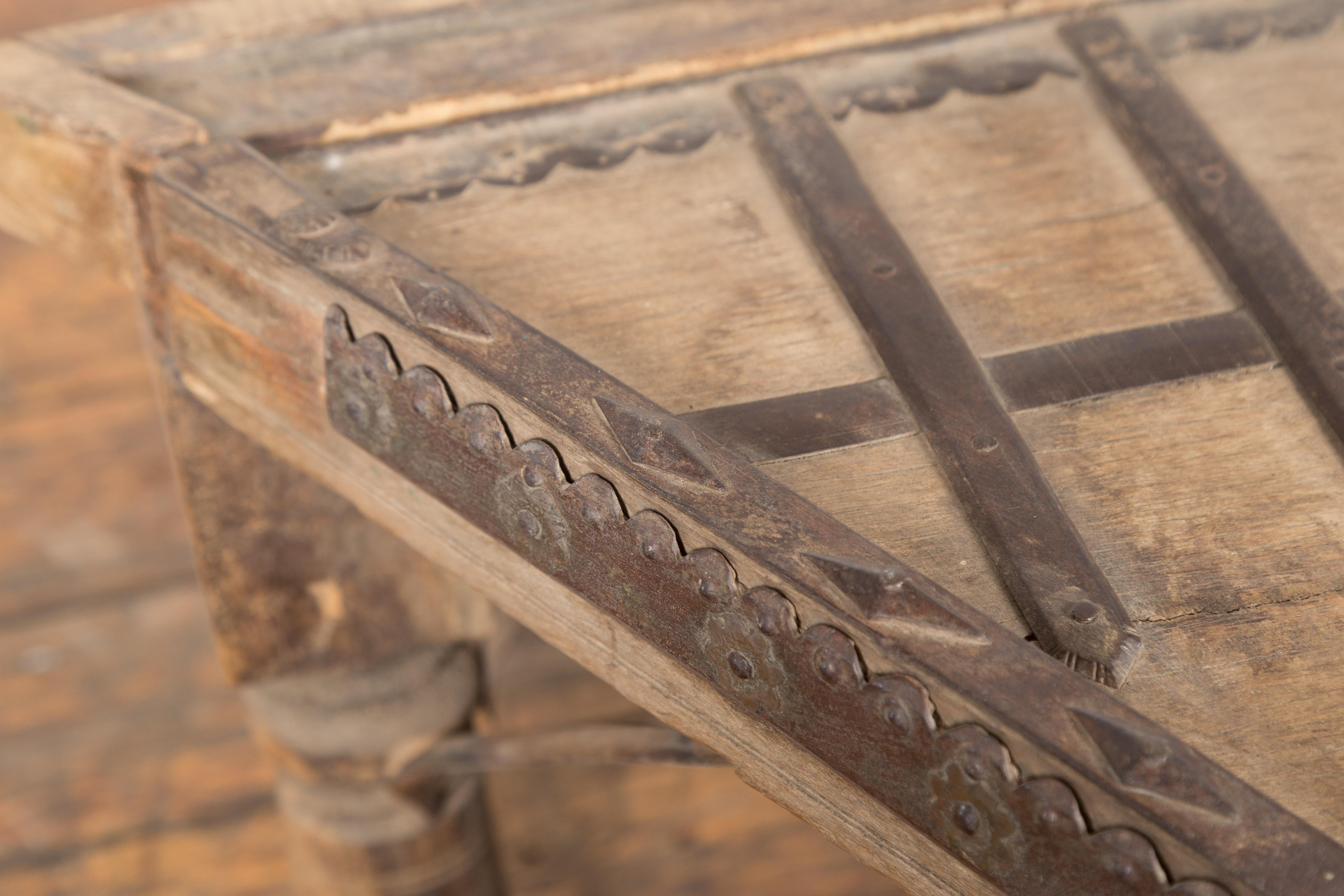 Indian 19th Century Wood Bullock Cart Made into a Coffee Table with Iron Details For Sale 6