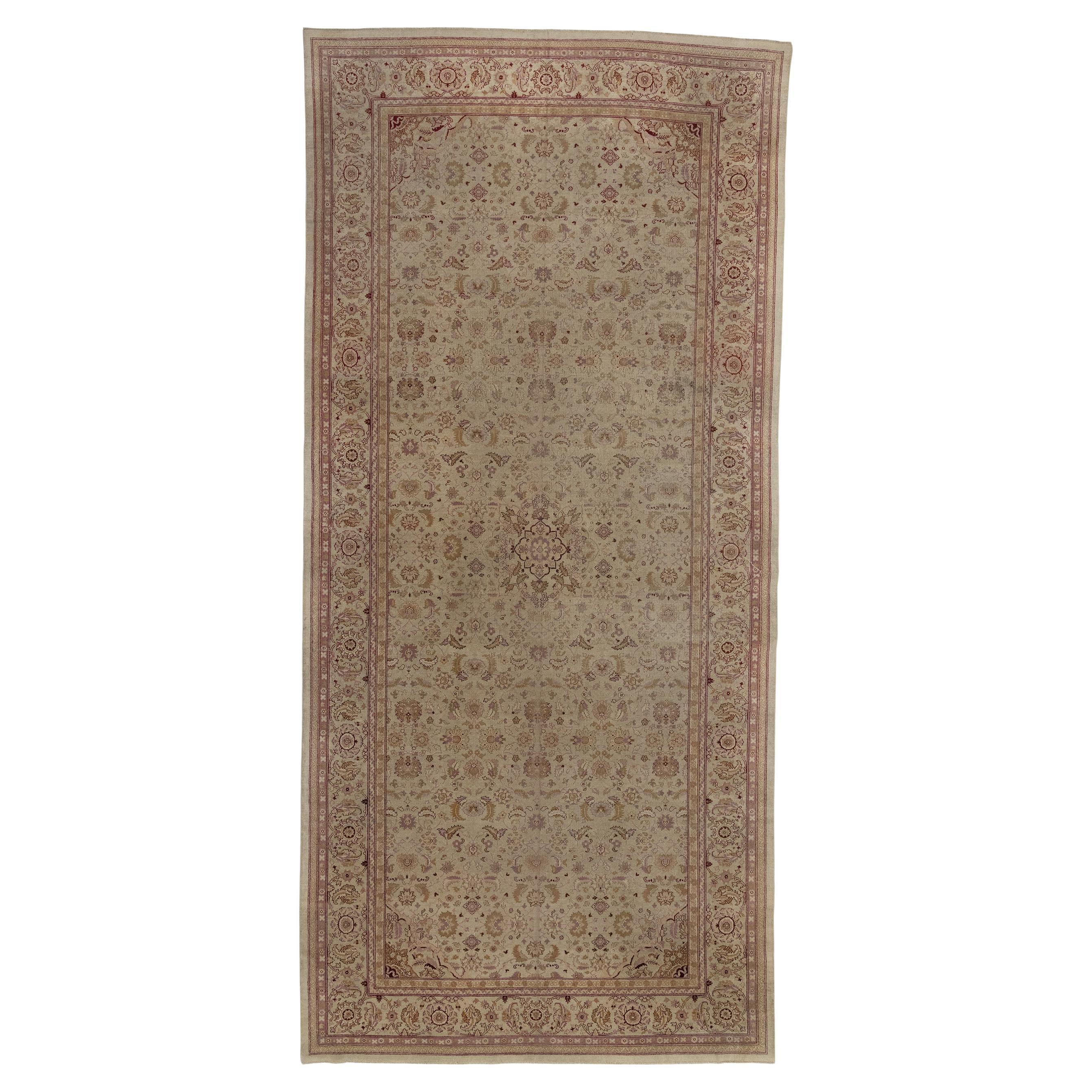 Indian Amritsar Rug, circa 19th Century For Sale