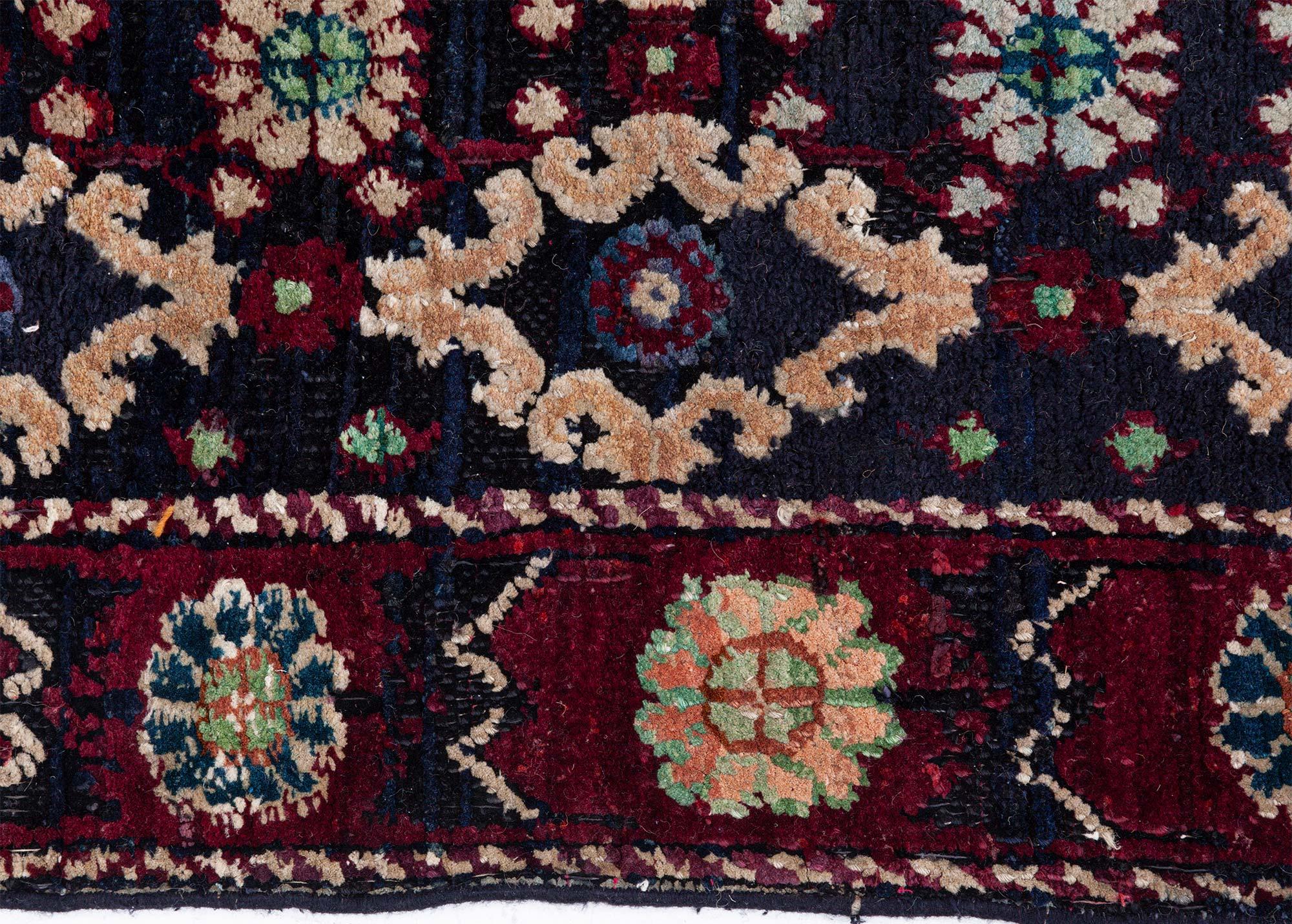 Alfombra india Amritsar Doris Leslie Blau en Bueno estado para la venta en New York, NY