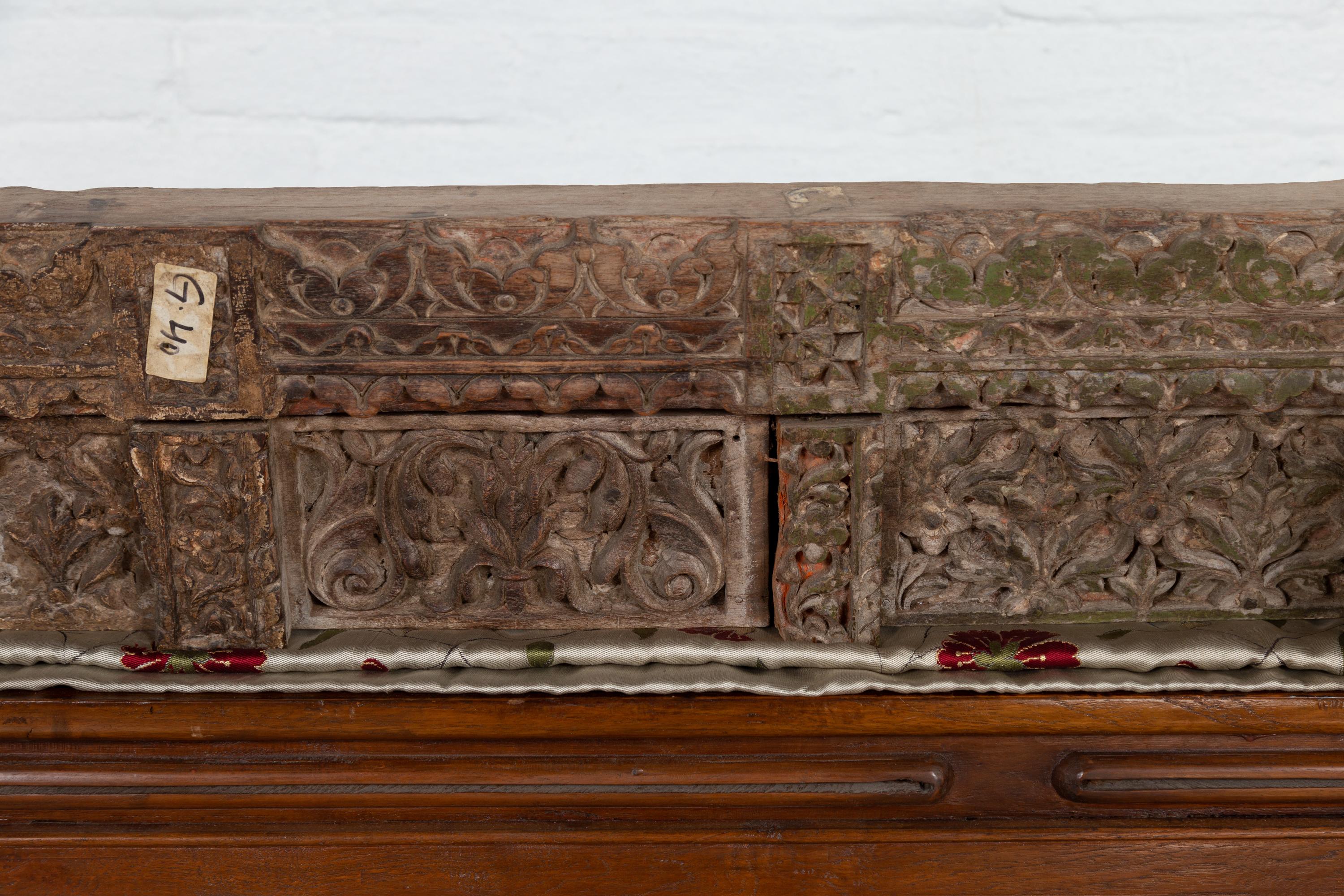 Indian Antique 19th Century Architectural Temple Molding with Carved Animals For Sale 2