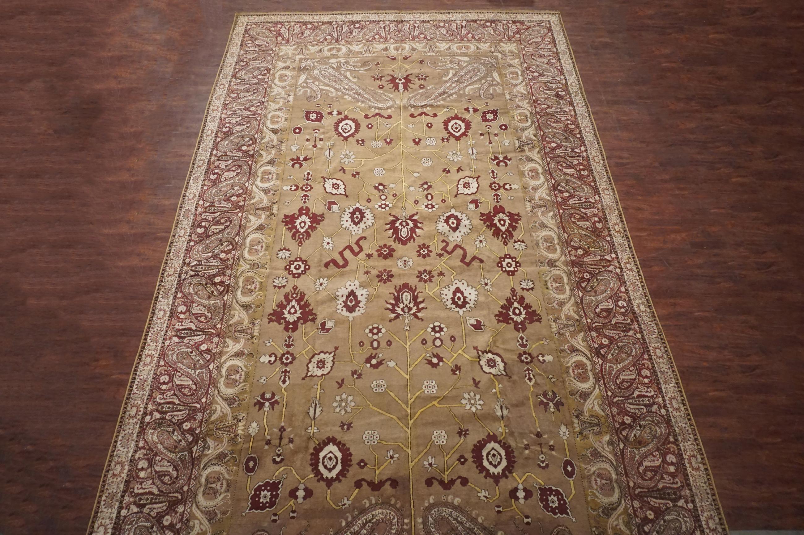 Indian Antique Agra Rug, circa 1890 In Excellent Condition For Sale In Laguna Hills, CA