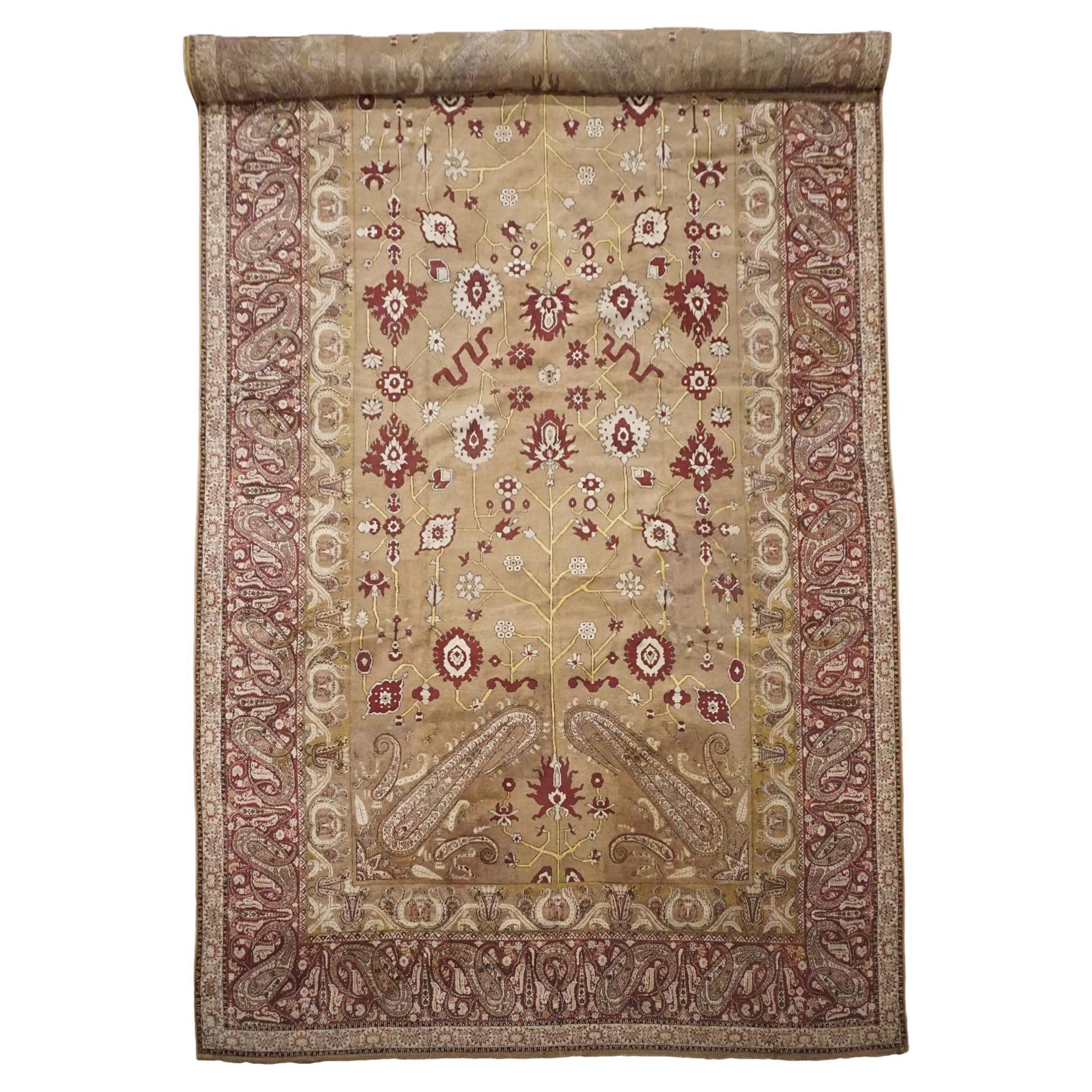 Indischer antiker Agra-Teppich, um 1890 im Angebot