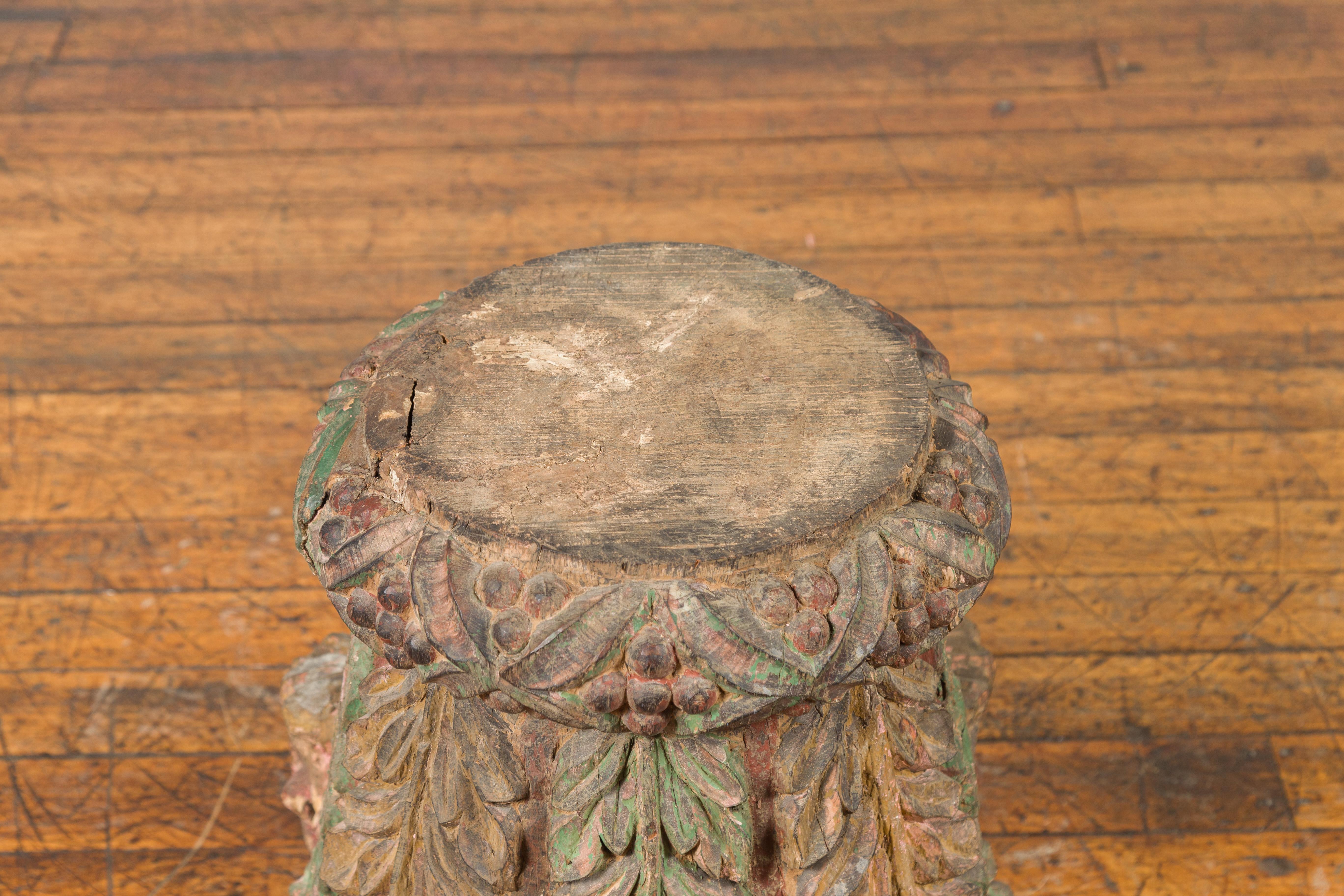 Indian Antique Temple Foliage Carved Capital with Original Green and Red Paint For Sale 2