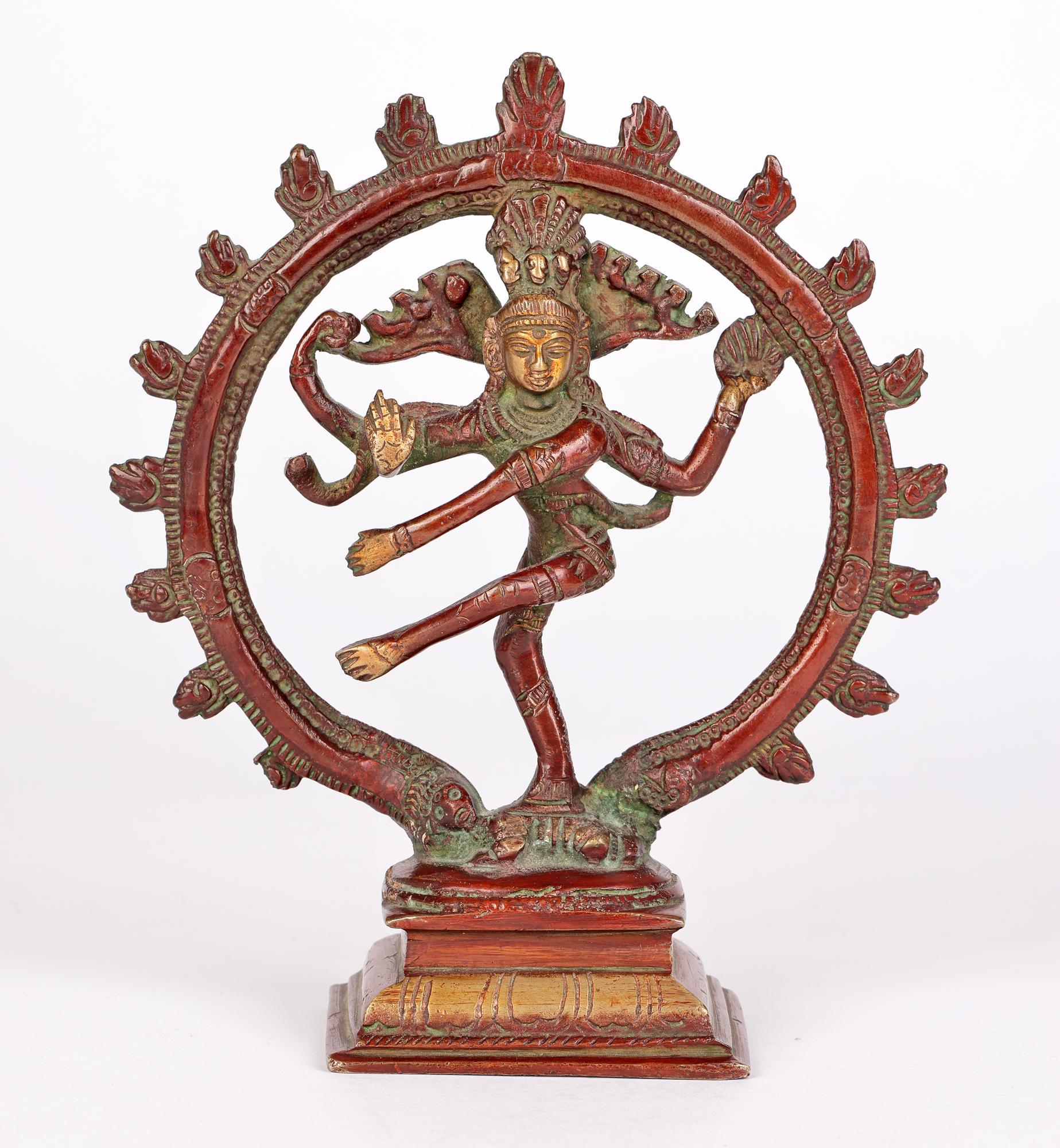 Dansant hindou Shiva Nataraja en bronze laqué asiatique indien  en vente 9