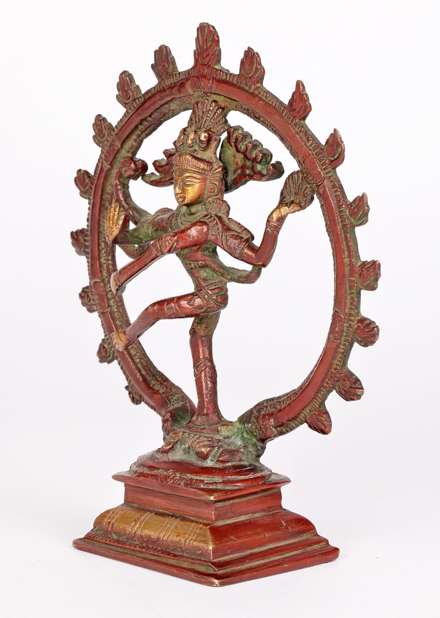 Indische, indische, asiatische, lackierte Bronze, tanzende hinduistische Shiva Nataraja  im Zustand „Gut“ im Angebot in Bishop's Stortford, Hertfordshire