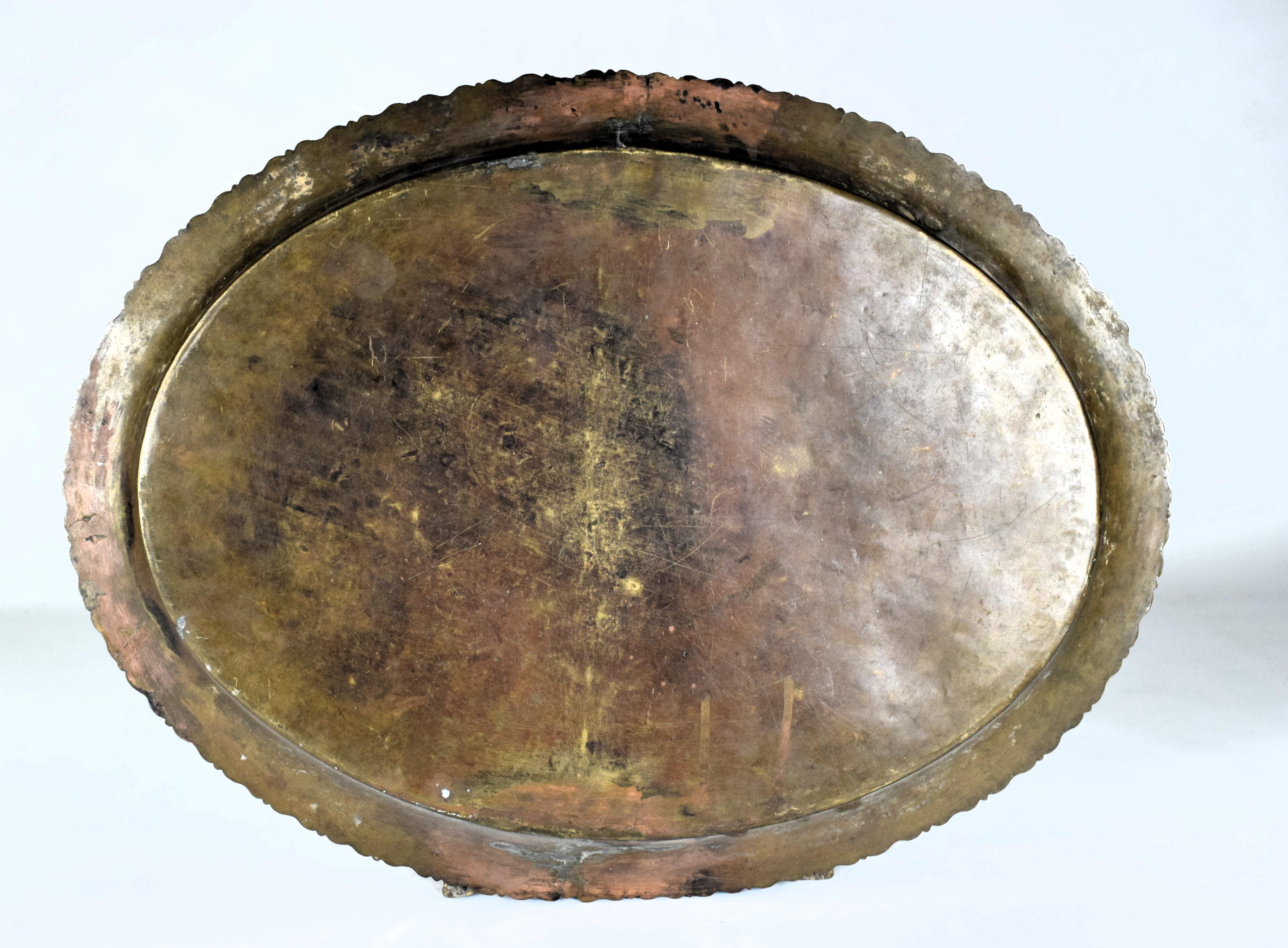 Indian Bidri Engraved Serveware Tray, Early 19th Century For Sale 1