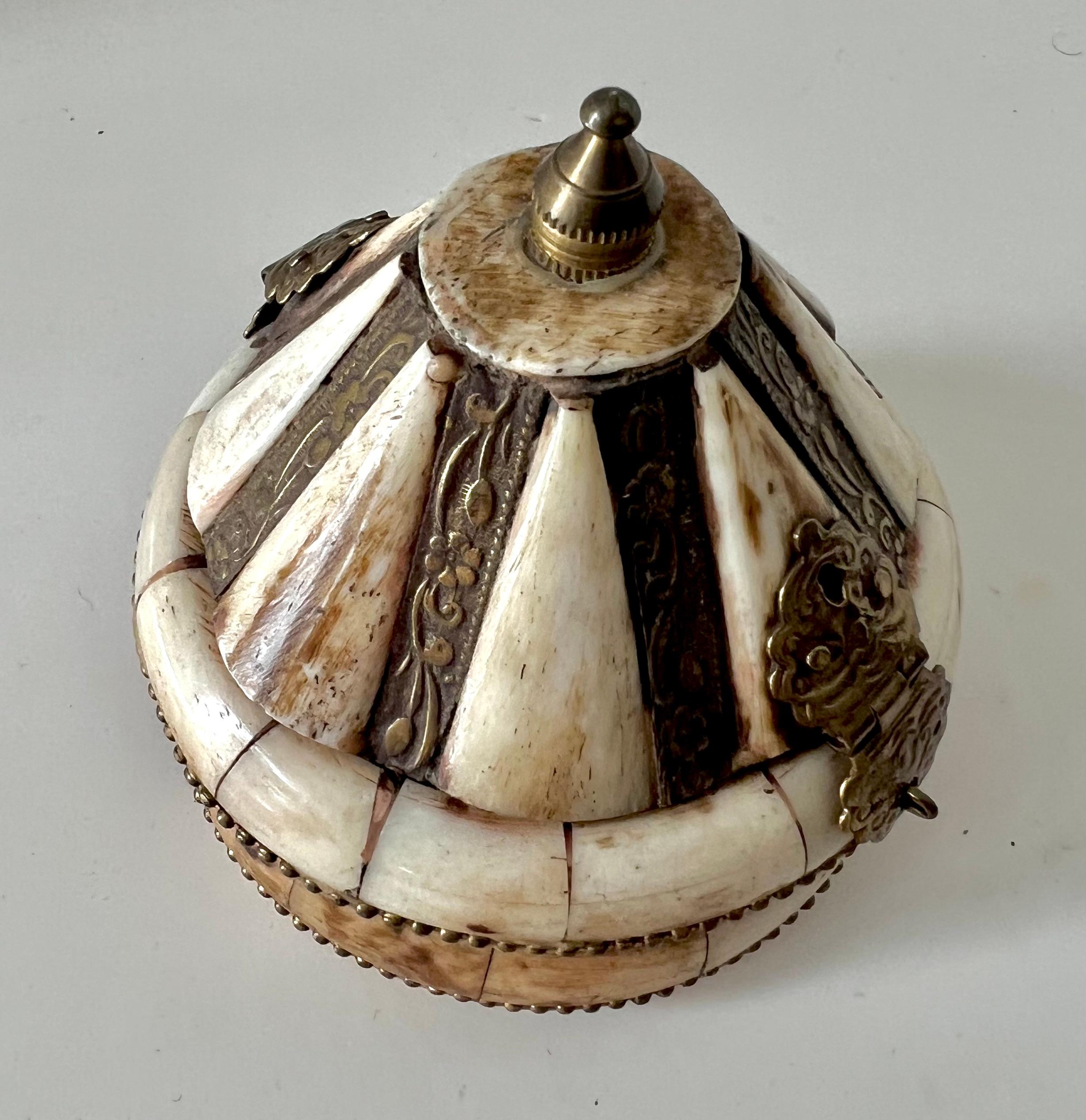 Indian Bone and Brass Decorative Dome Shaped Box or Stash Box In Good Condition For Sale In Los Angeles, CA