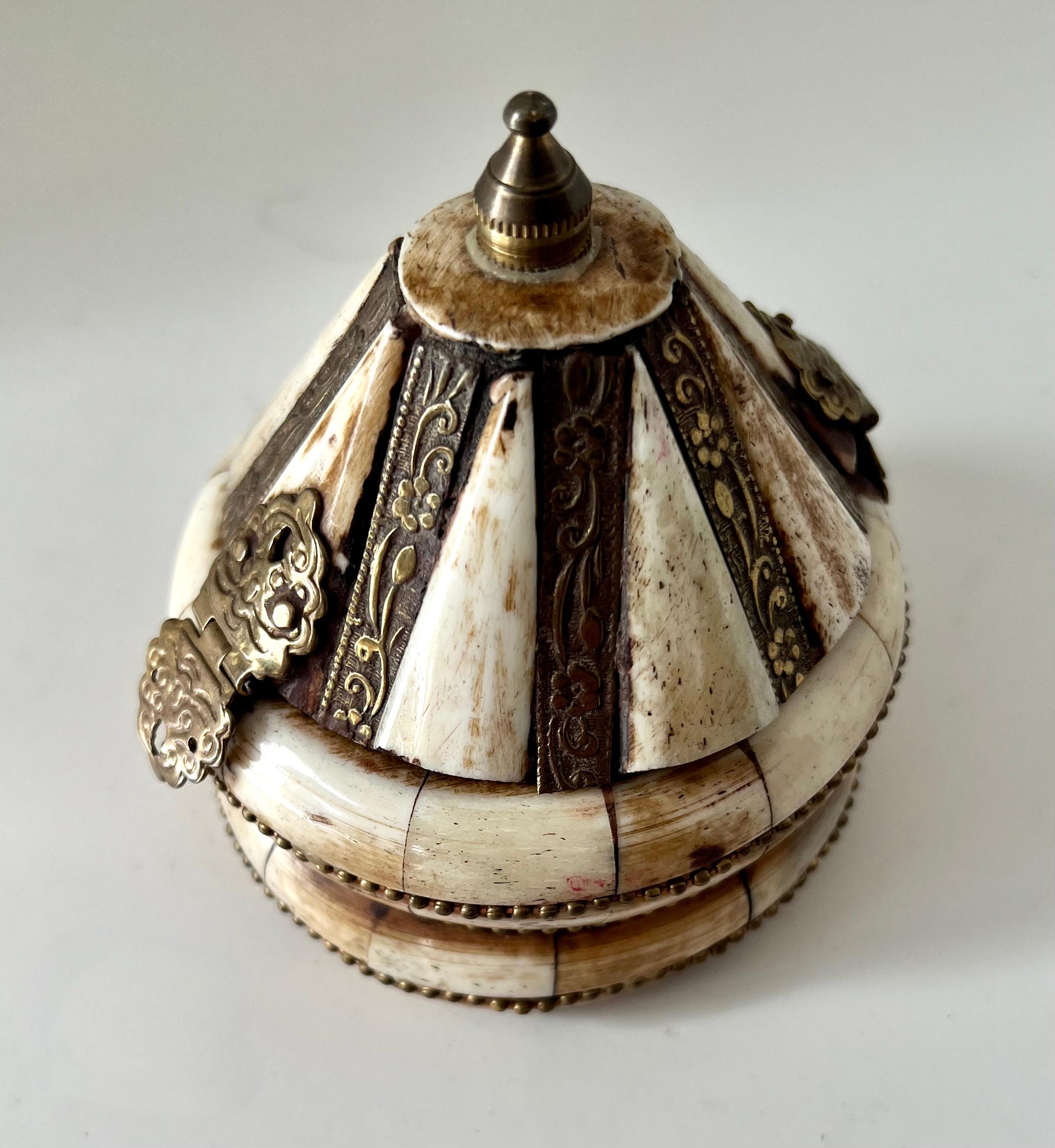 Indian Bone and Brass Decorative Dome Shaped Box or Stash Box For Sale 4