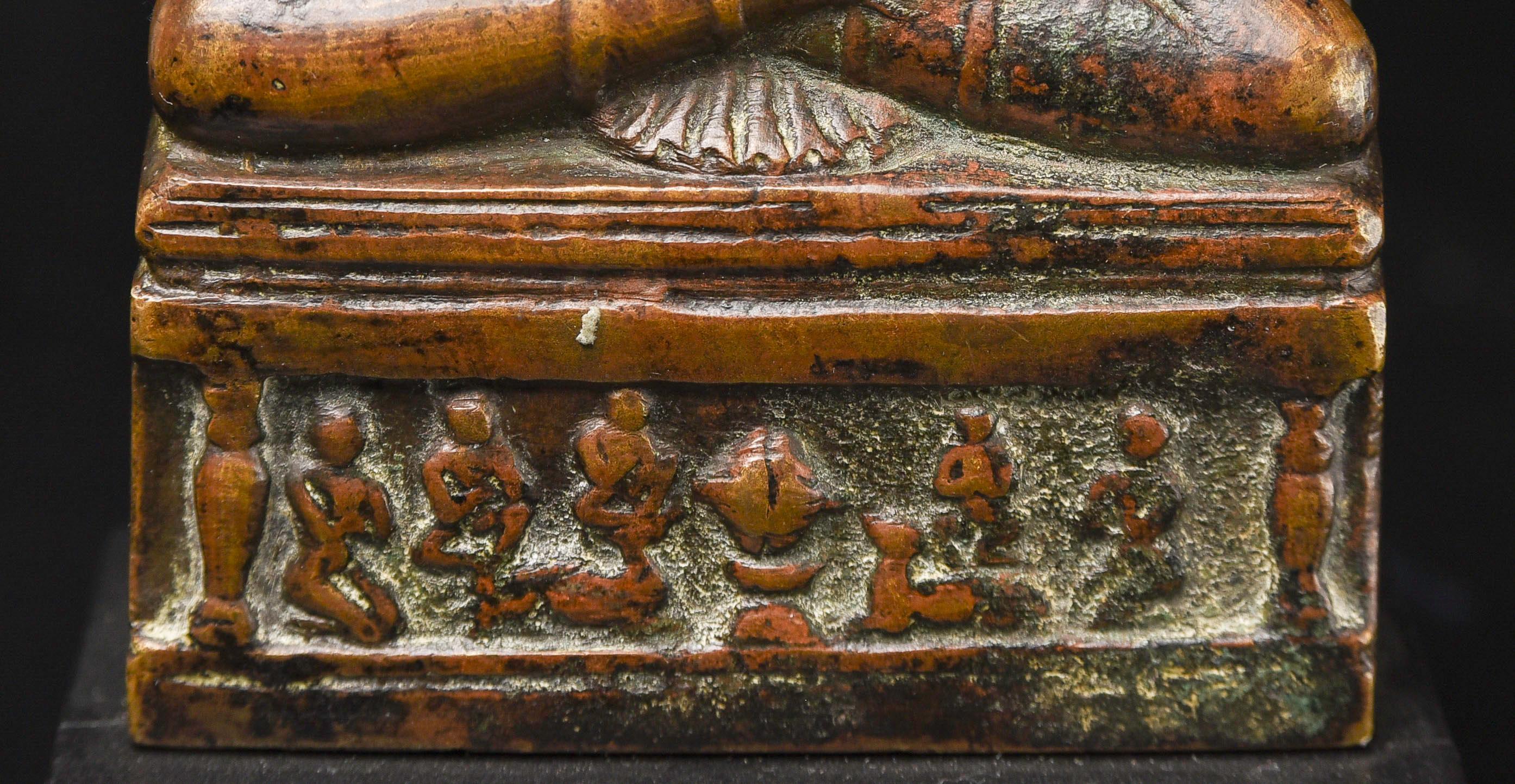 Bouddha indien en bronze de forme classique, 9885 en vente 1