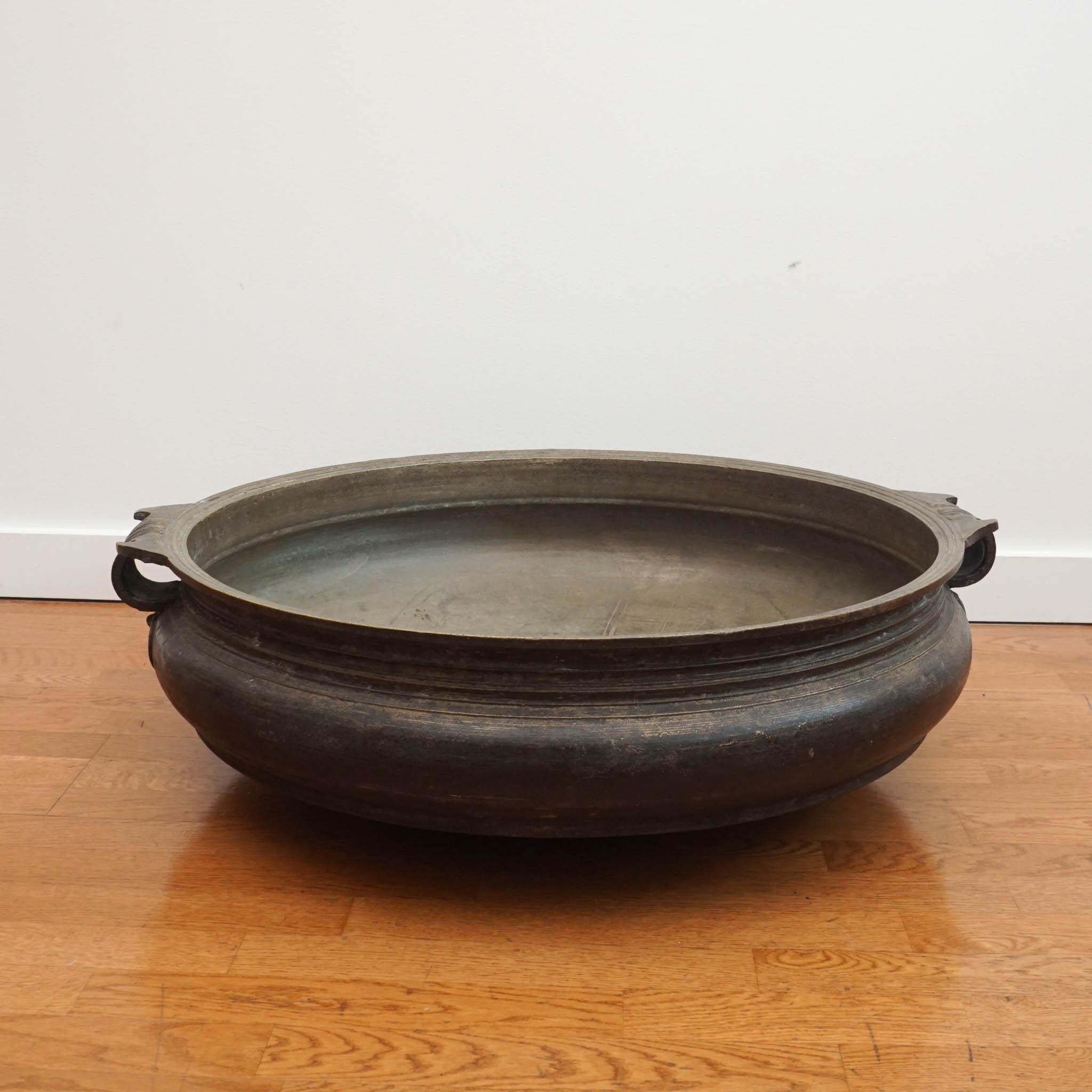 Indische Bronze-Charakku, Kerala, Indien (Queen Anne) im Angebot