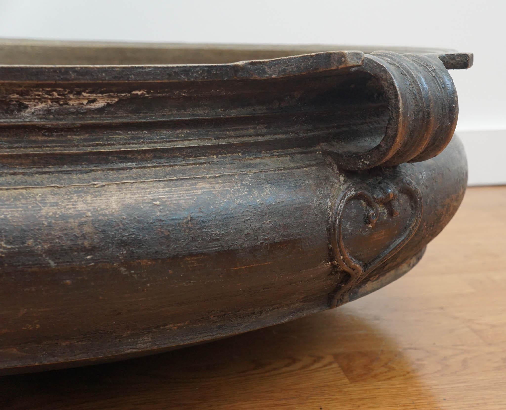 Indische Bronze-Charakku, Kerala, Indien im Zustand „Gut“ im Angebot in Hudson, NY