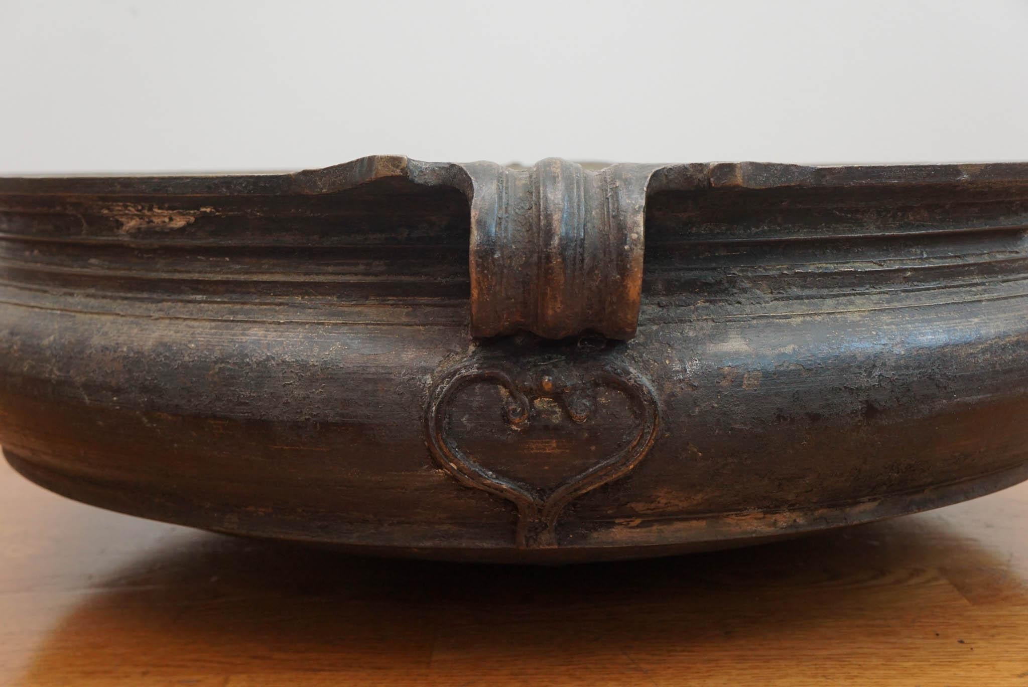 Indische Bronze-Charakku, Kerala, Indien (19. Jahrhundert) im Angebot