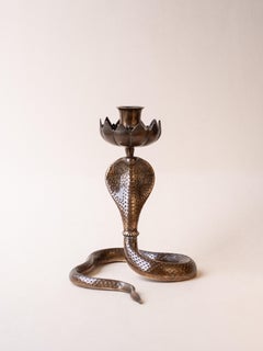 Indischer Bronze-Kobra-Leuchter, Naga-Lampe, handgehämmert, CIRCA 1930