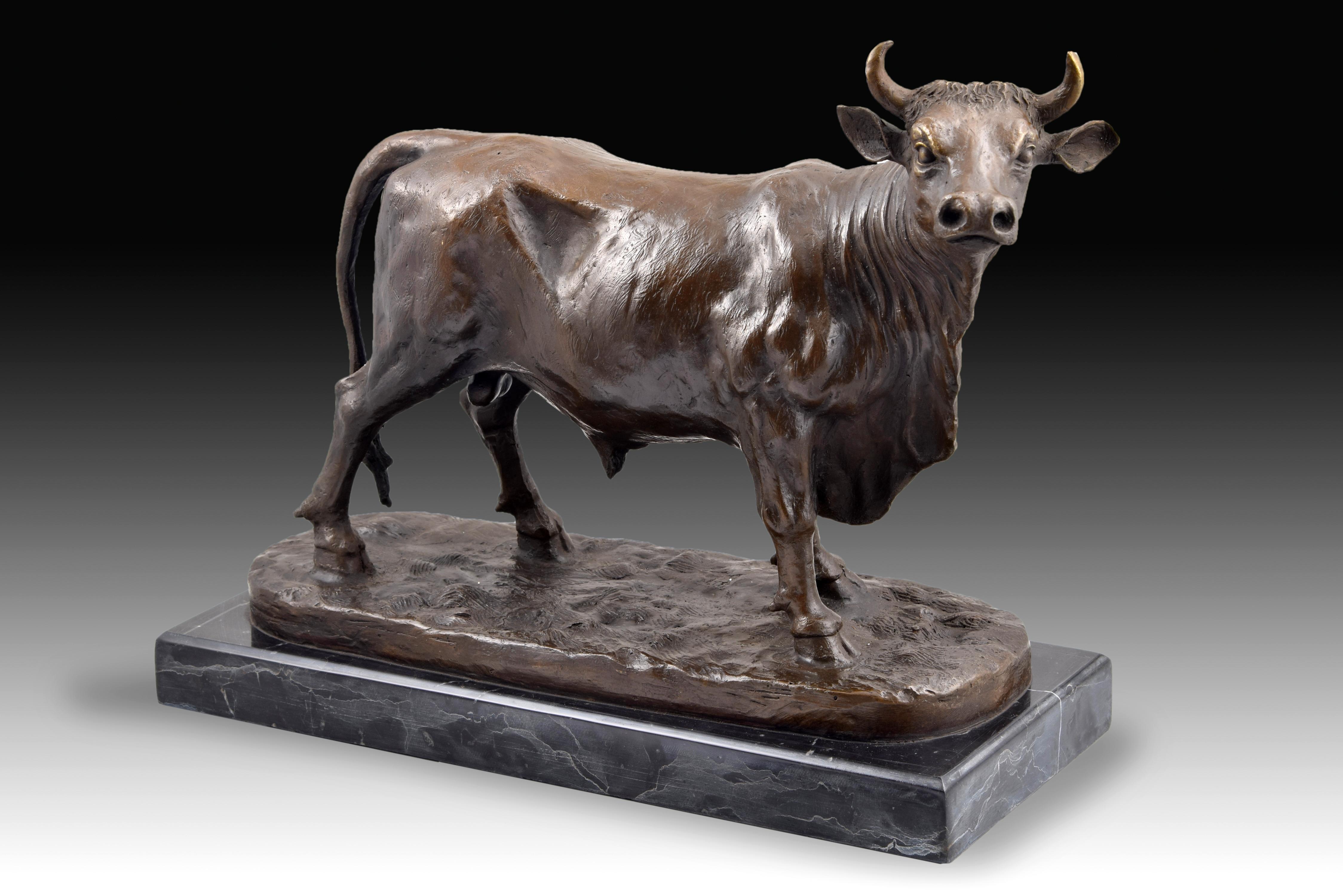 Lost wax casting. Base in marble.
On the oval base rises the figure of the animal, located facing forward. This type of small sculptures in bronze were already highly appreciated in the nineteenth century, especially in France. From that moment,