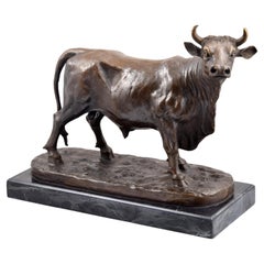 Toro indiano. Bronzo, Marmo.