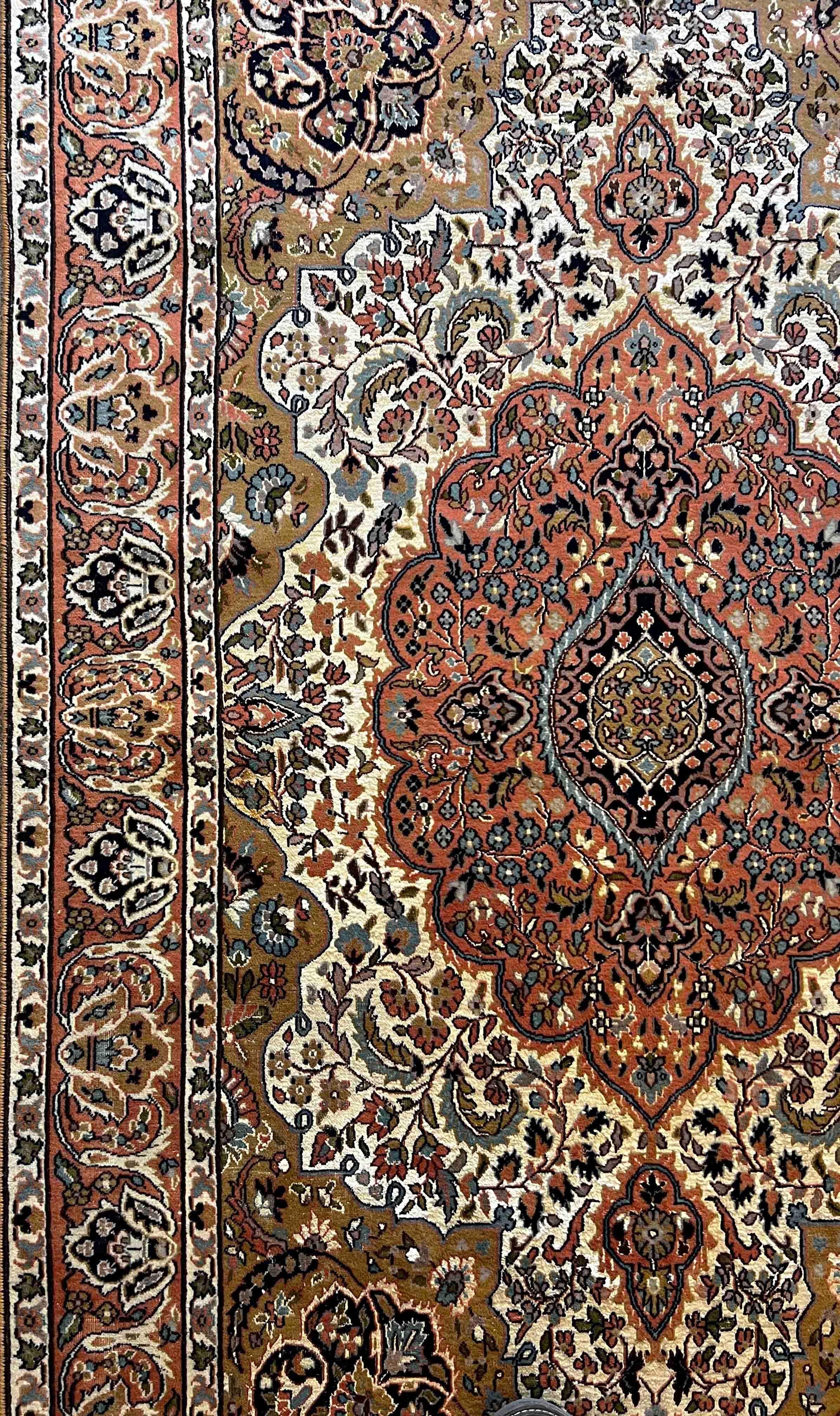  Indische Teppiche aus Wolle und Seide, 20. Jahrhundert - N° 736 im Angebot 6