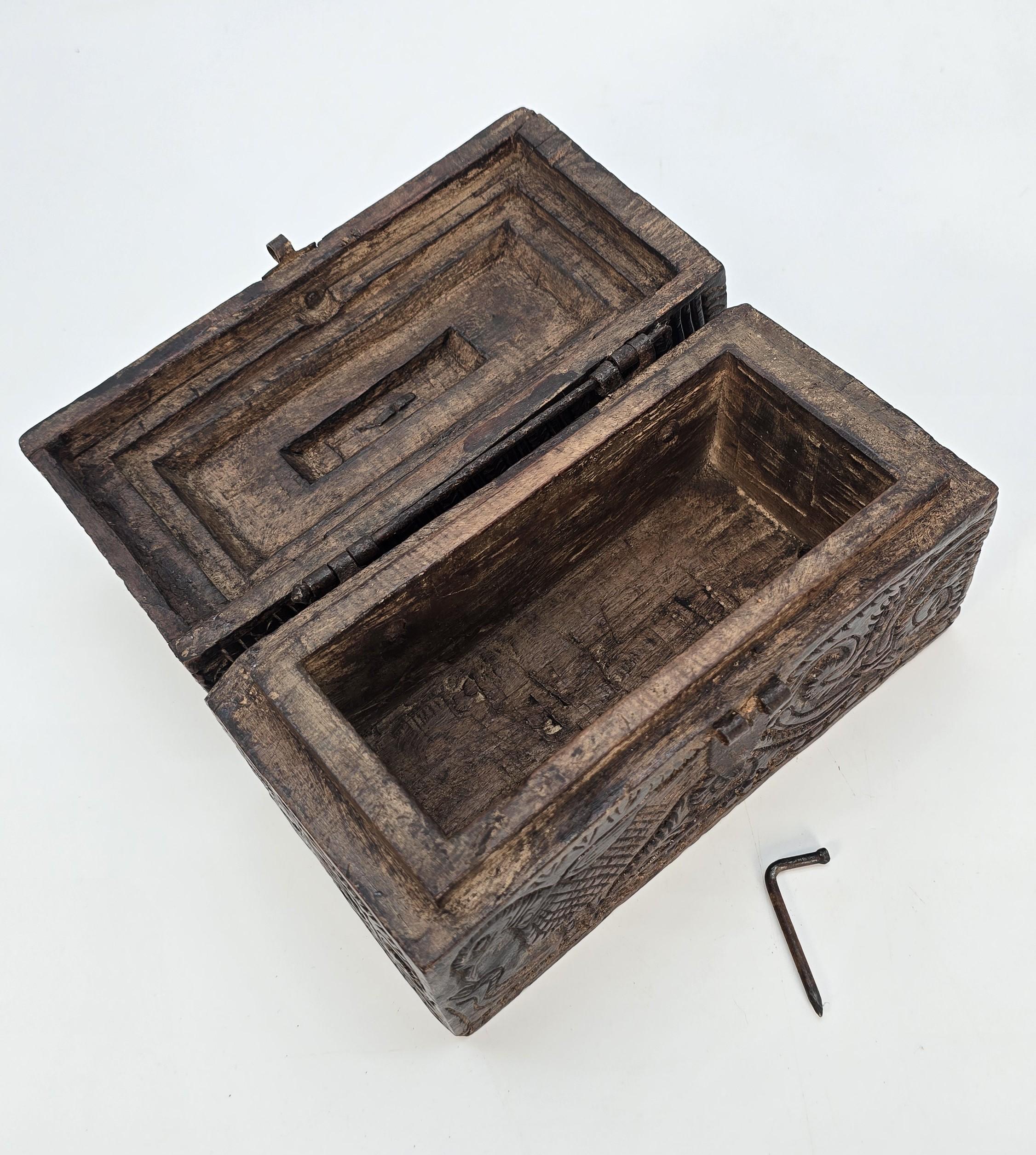 Indian carved wood spice box, late 17th century, circa 1790 For Sale 5