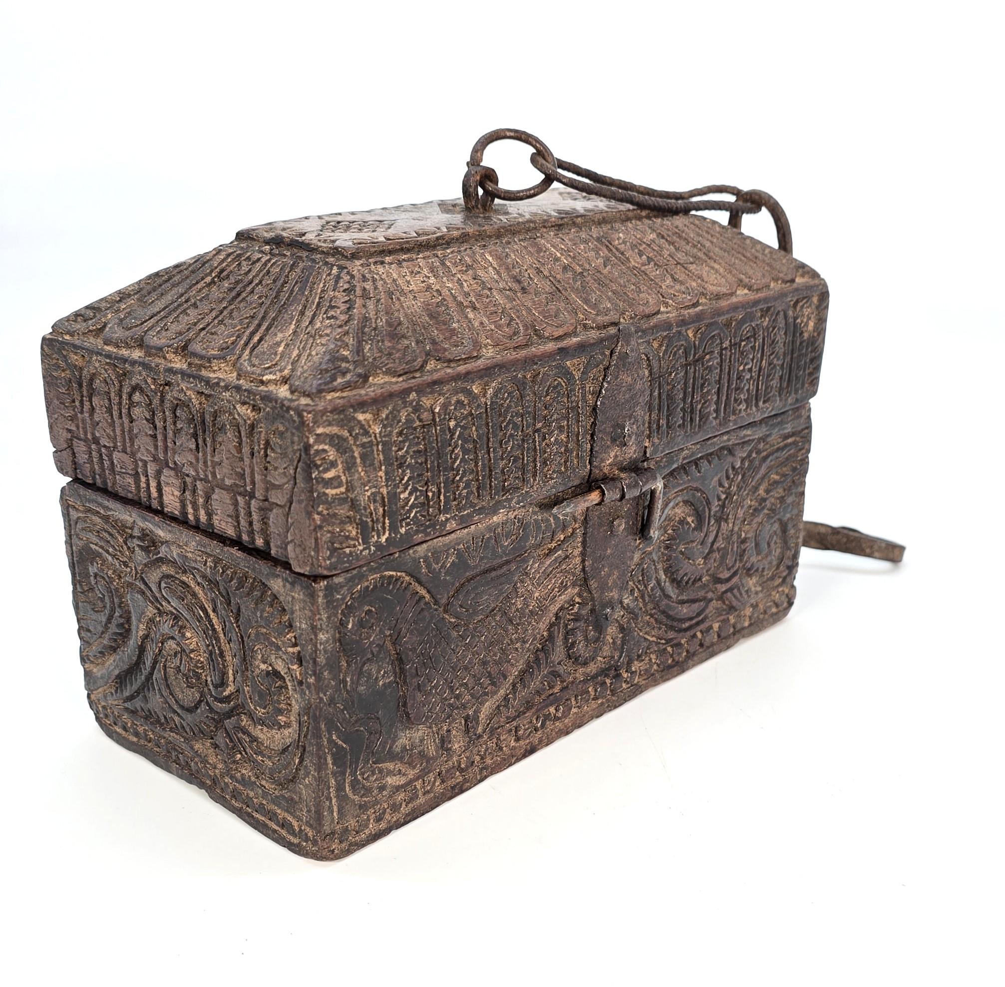 Medieval Indian carved wood spice box, late 17th century, circa 1790 For Sale