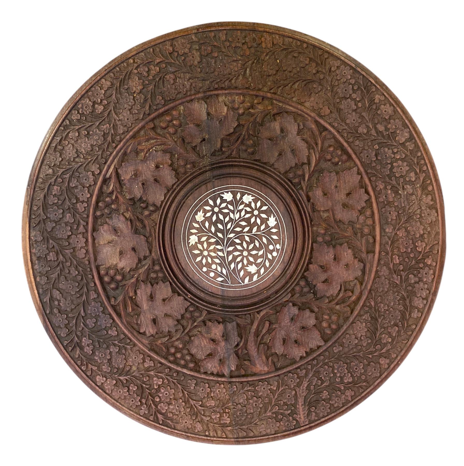 Anglo-Indian Indian coffee table with elephant-heads legs shaped like elephant heads