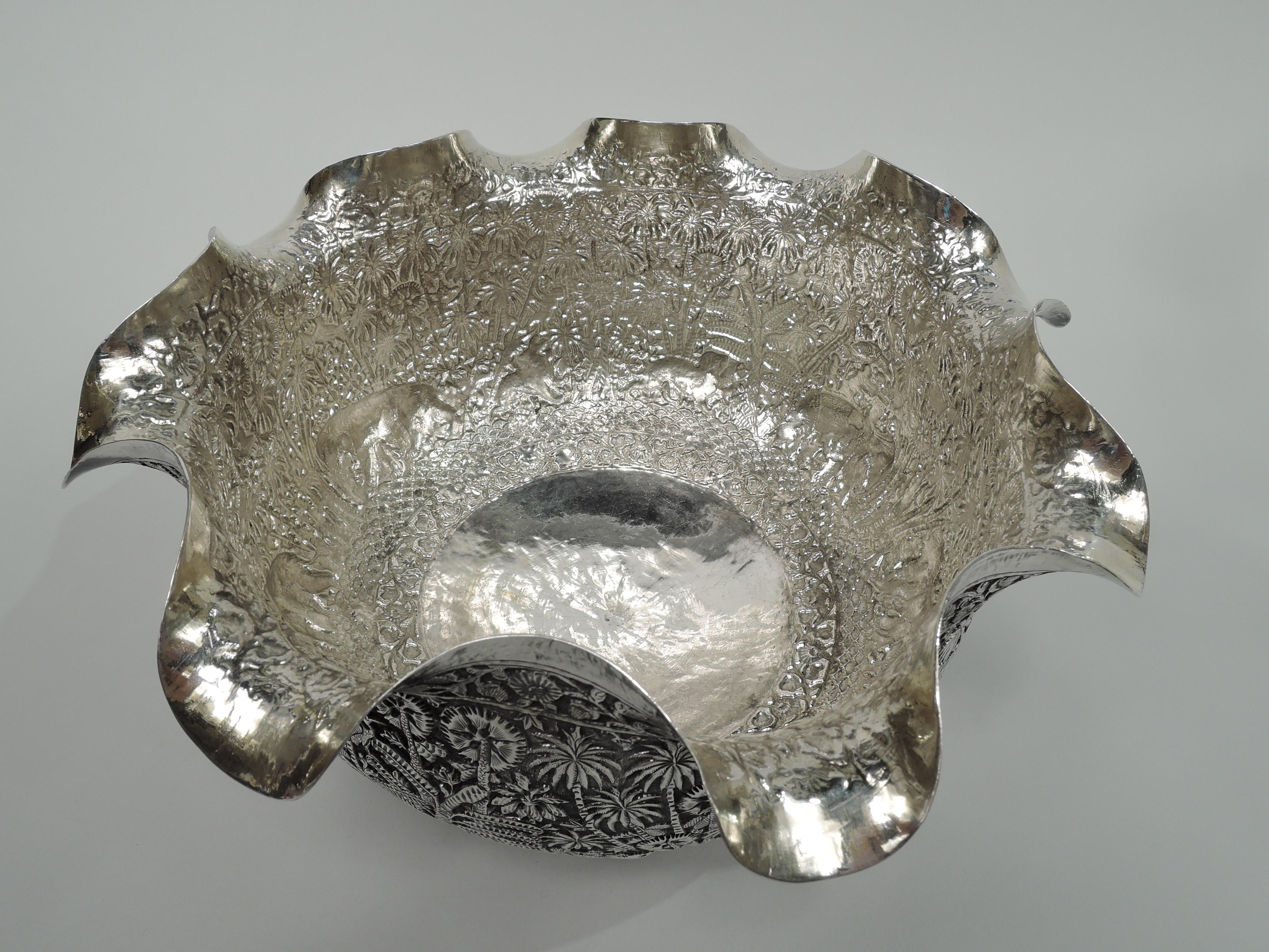 Indian Colonial Lucknow Silver Bowl with Chicago Golf Club Association In Good Condition In New York, NY