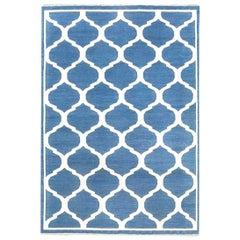 Tappeto indiano Dhurrie Design in cotone blu e bianco fatto a mano di Doris Leslie Blau