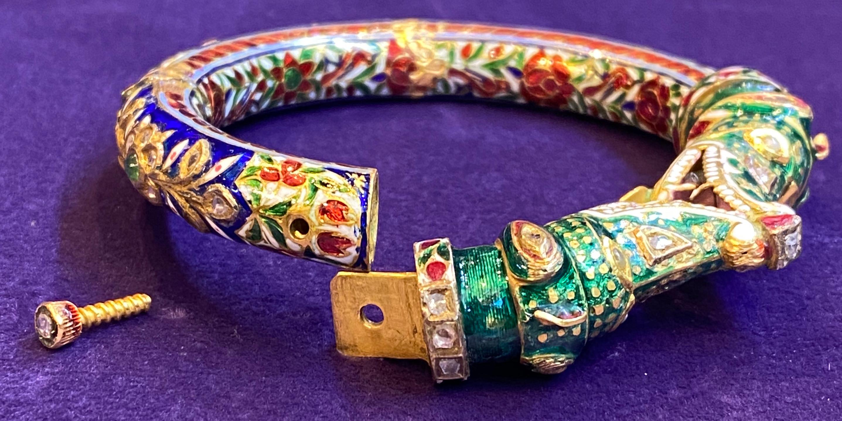 Indian Diamond and Enamel Bangle Bracelet In Fair Condition In New York, NY