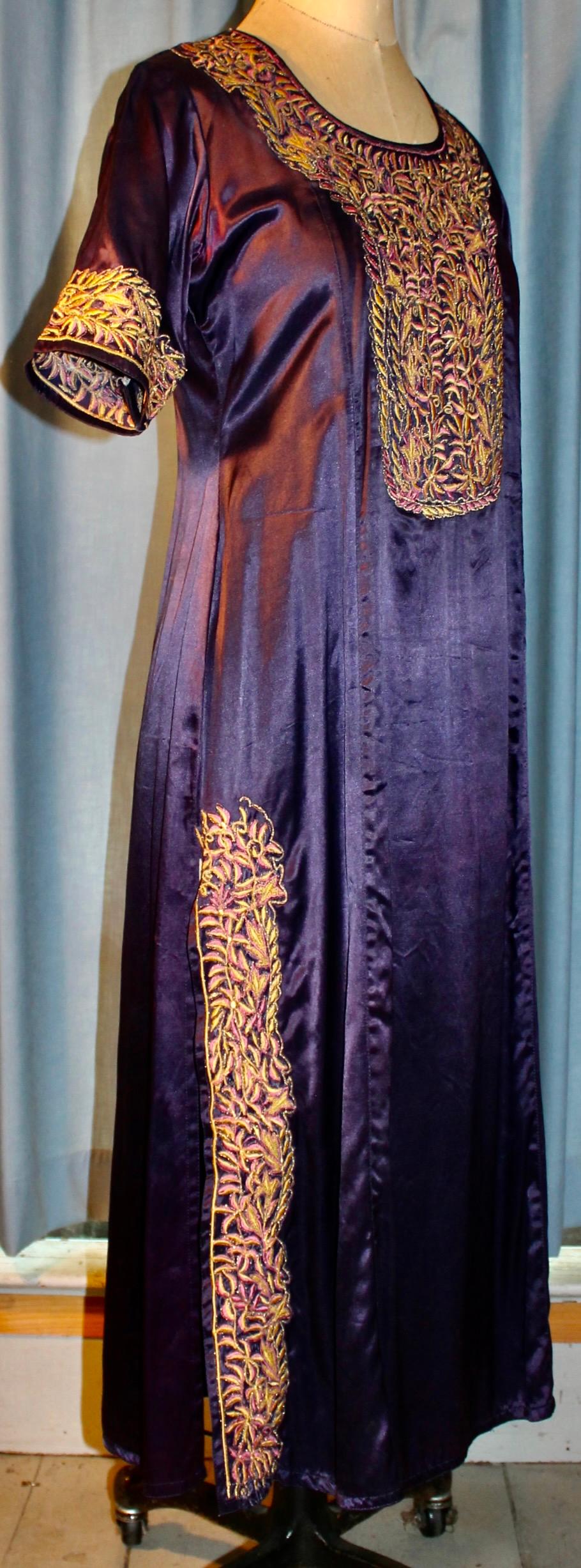 Robe caftan brodée indienne Pour femmes en vente