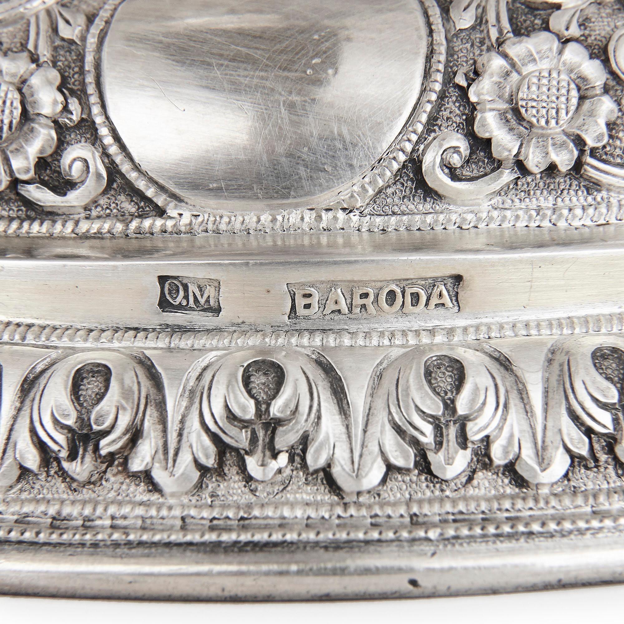 Indian Engraved Silver Table Fountain by Oomersi Mawji & Sons For Sale 5