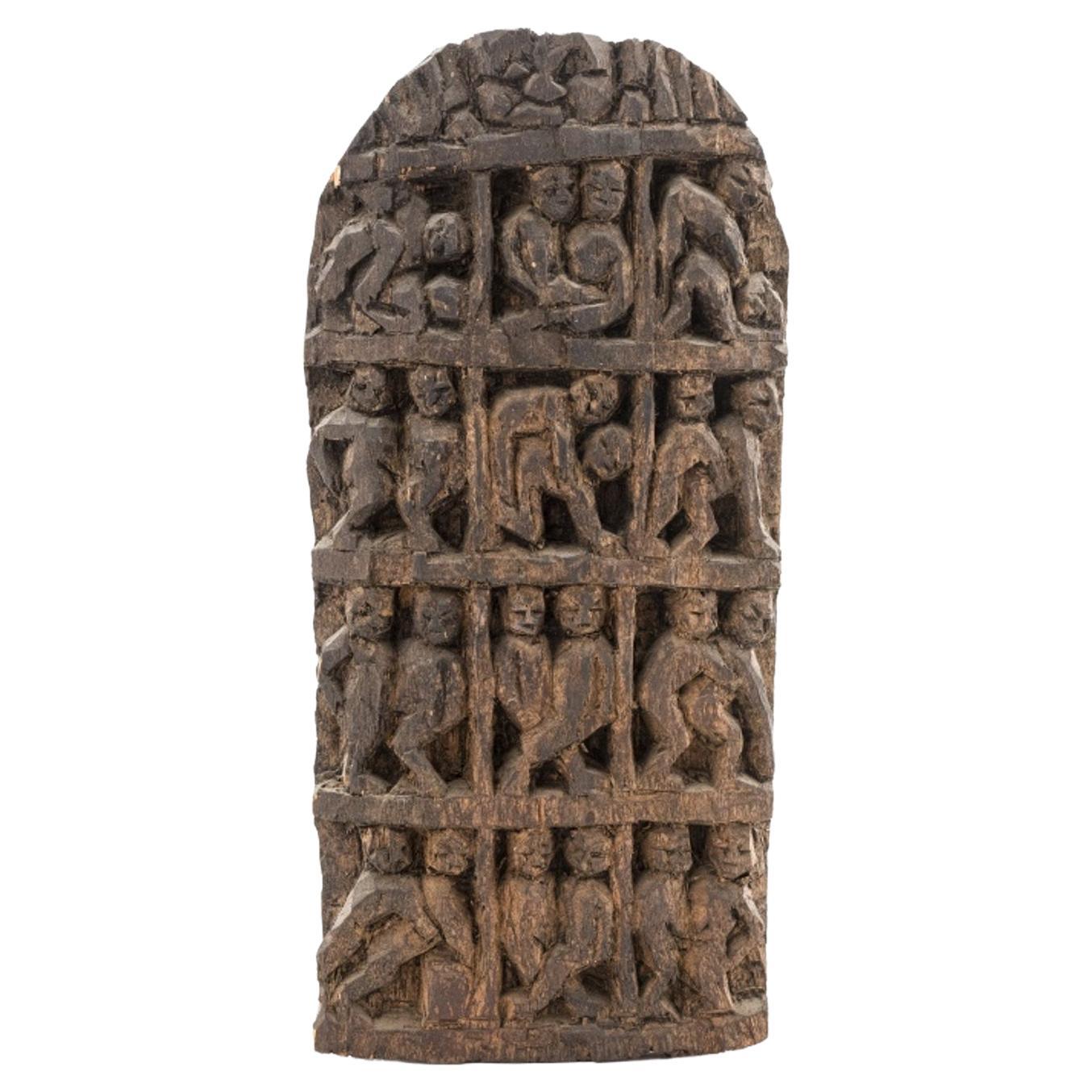 Plaque sculptée en bois érotique indien en vente