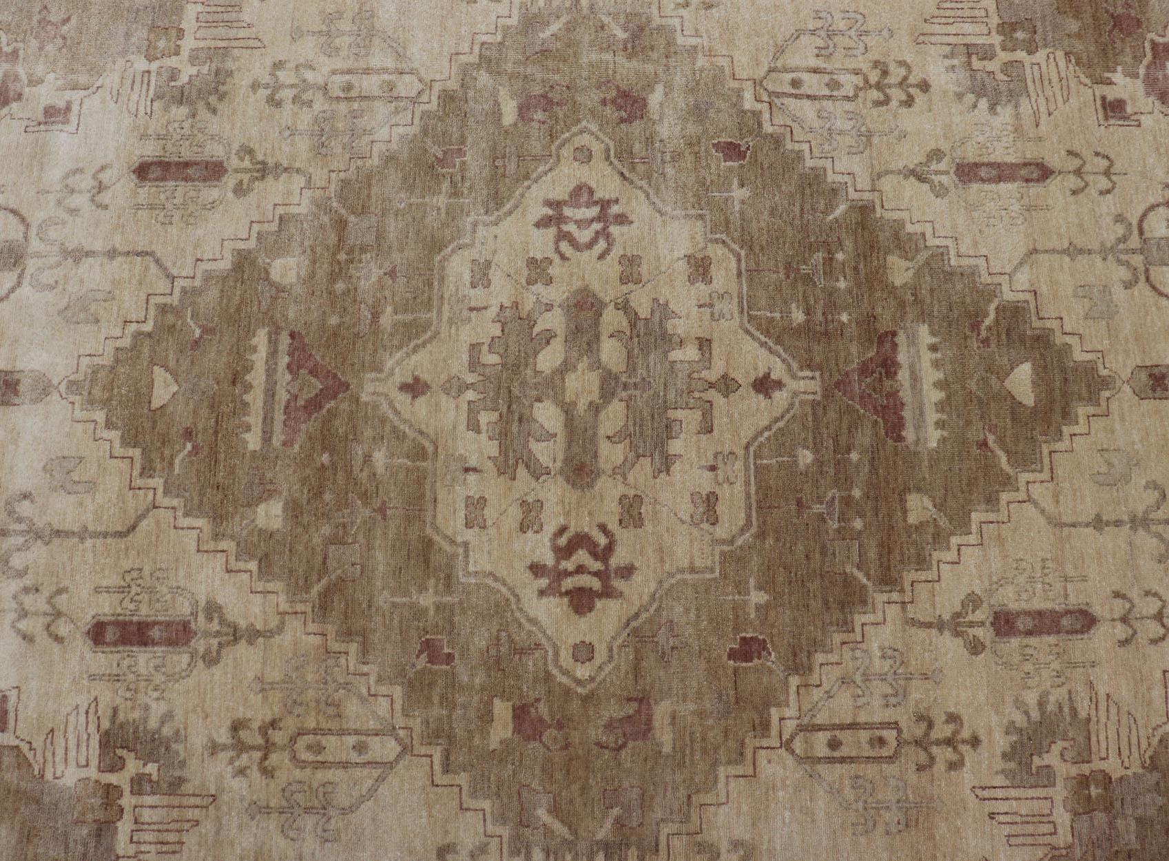 Indian Floral Medallion Oushak Area Rug Hand-Knotted in Tan, Taupe, and Brown In New Condition For Sale In Atlanta, GA
