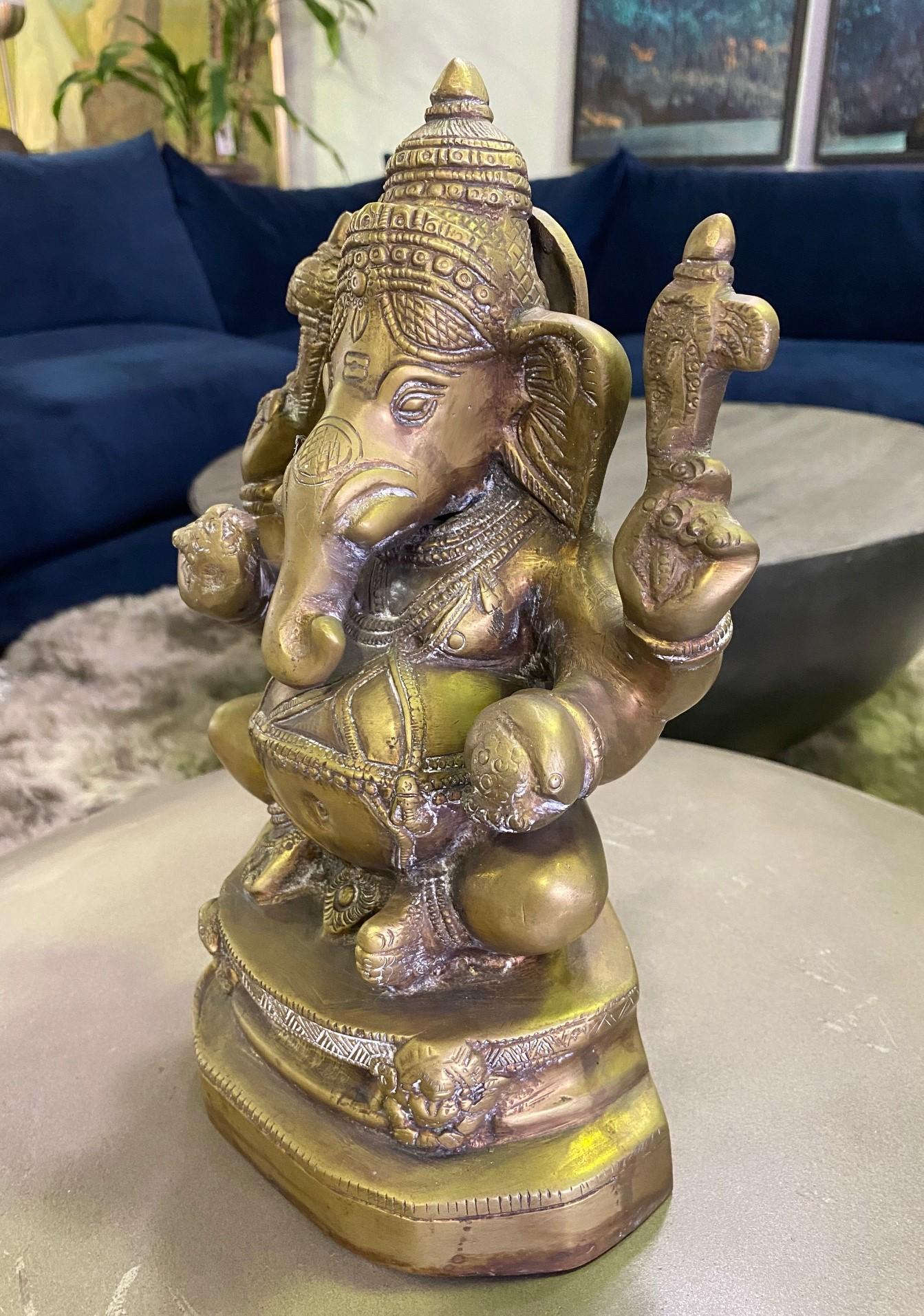 Große verschnörkelte indische Ganesh- oder Ganesha-Skulptur eines indischen Elefanten Gottes aus Südindien, Ganesha (Indisch) im Angebot
