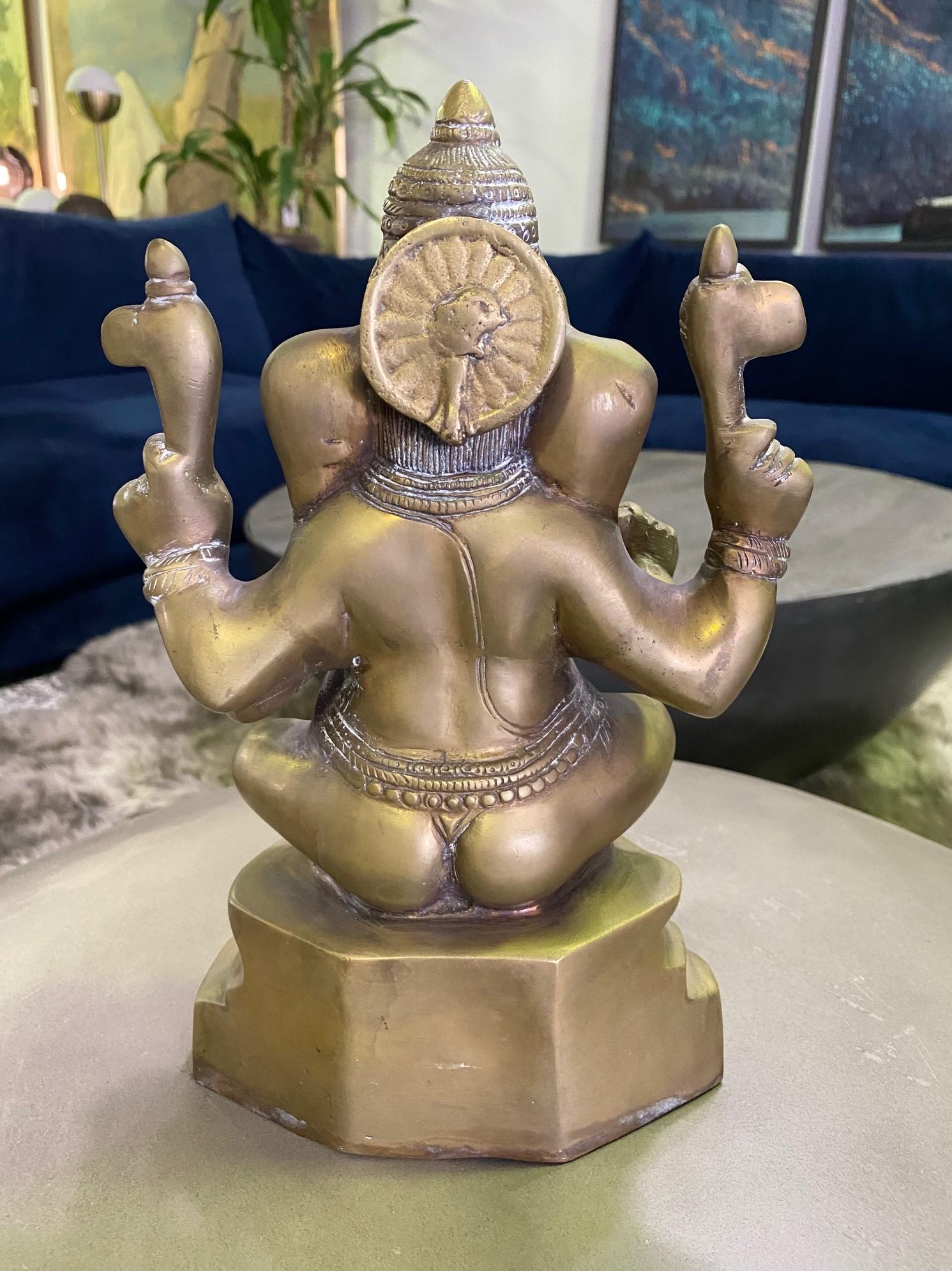 Grande sculpture de dieu hindou Ganesh ou Ganesh, Inde du Sud Bon état - En vente à Studio City, CA