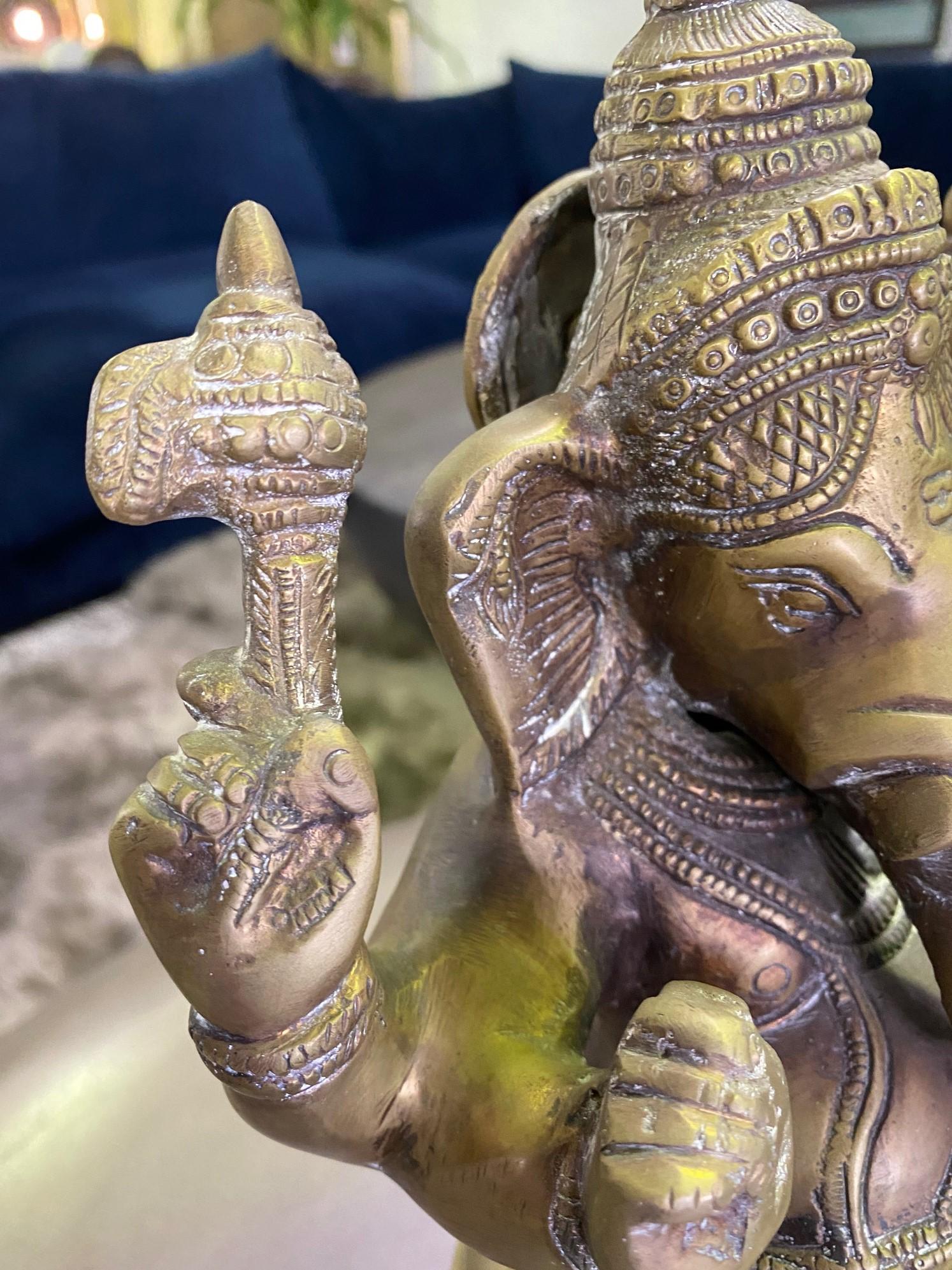 Große verschnörkelte indische Ganesh- oder Ganesha-Skulptur eines indischen Elefanten Gottes aus Südindien, Ganesha (Messing) im Angebot