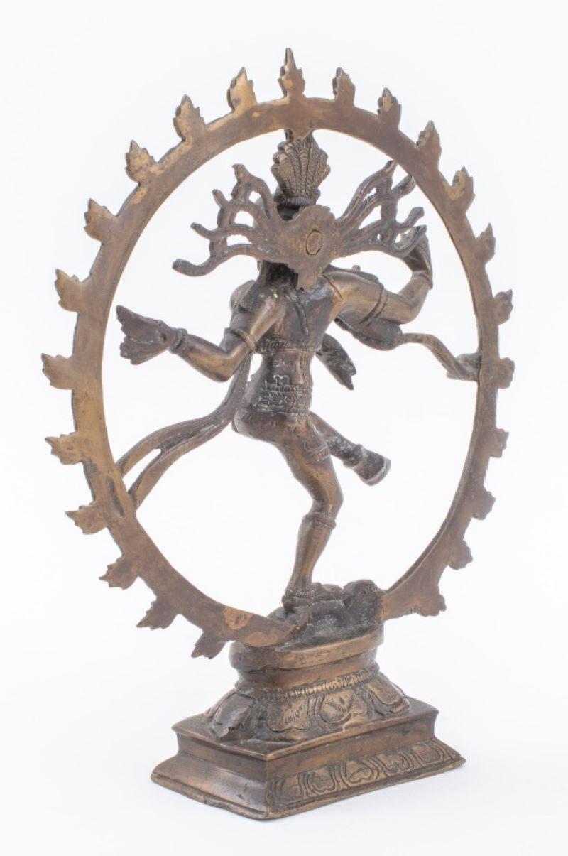 Statue indienne de Shiva Nataraja en bronze doré Bon état - En vente à New York, NY