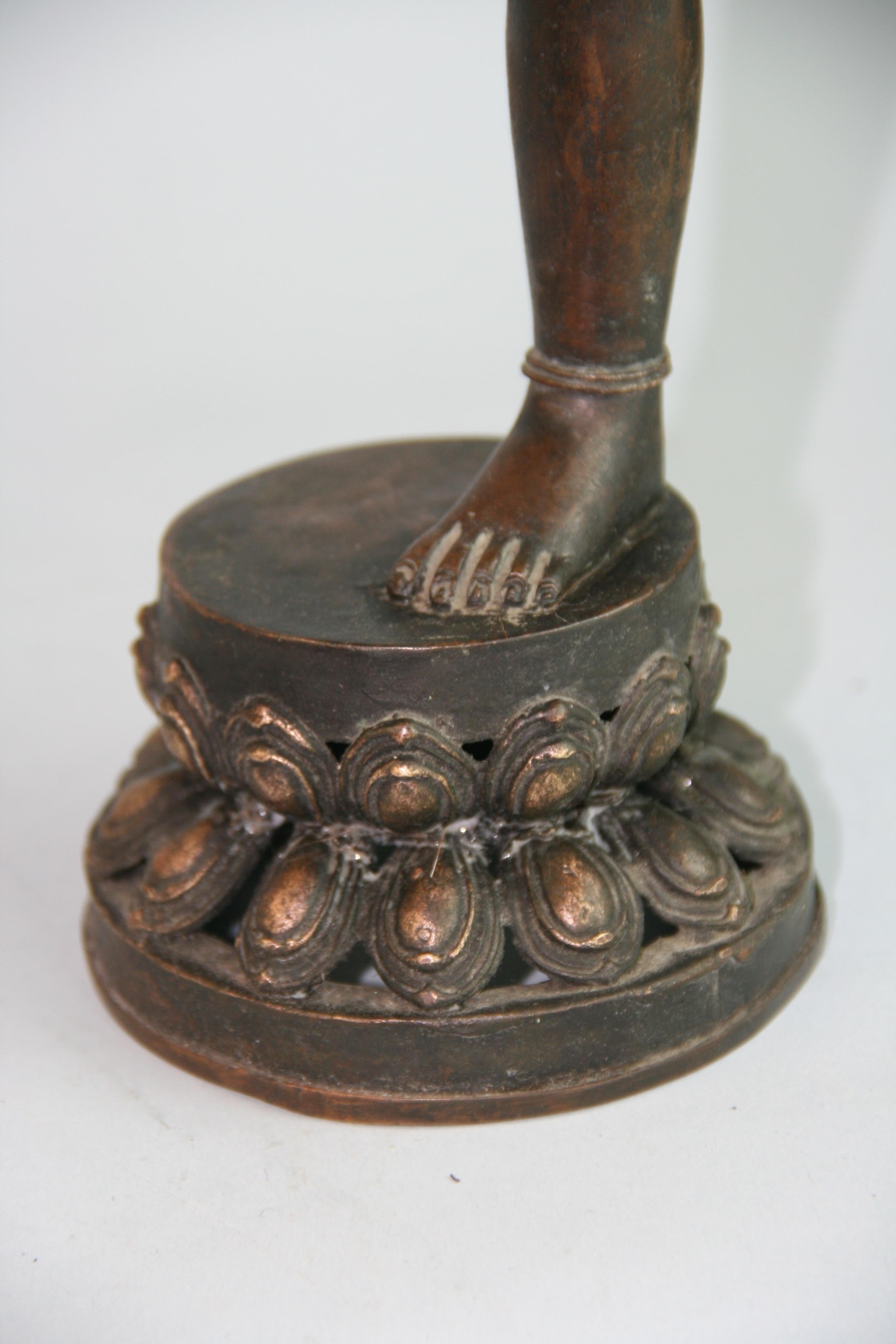 Scultura in ottone di una dea indiana del 1930 in vendita 13