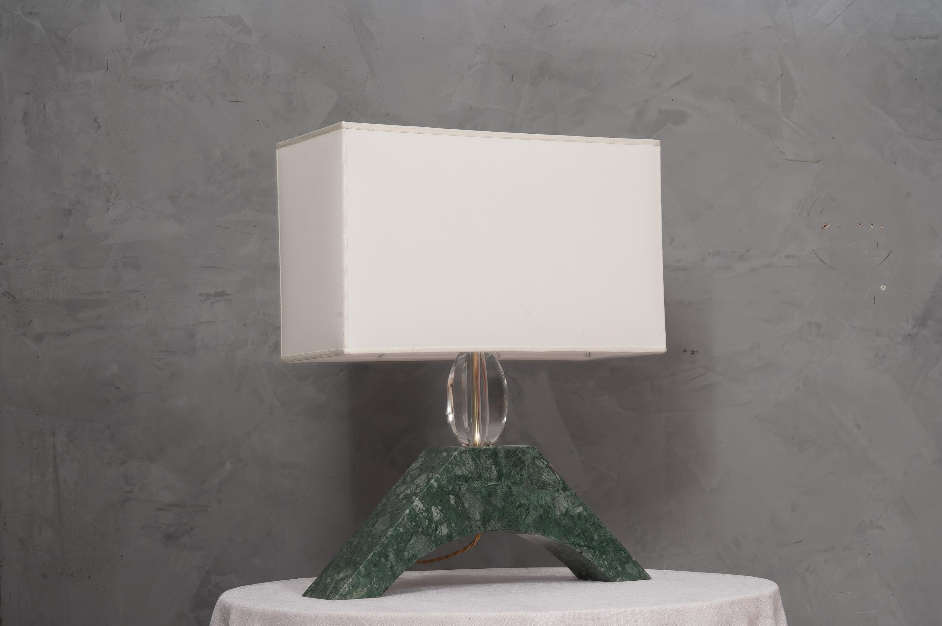 Original and characteristic table lamps in 