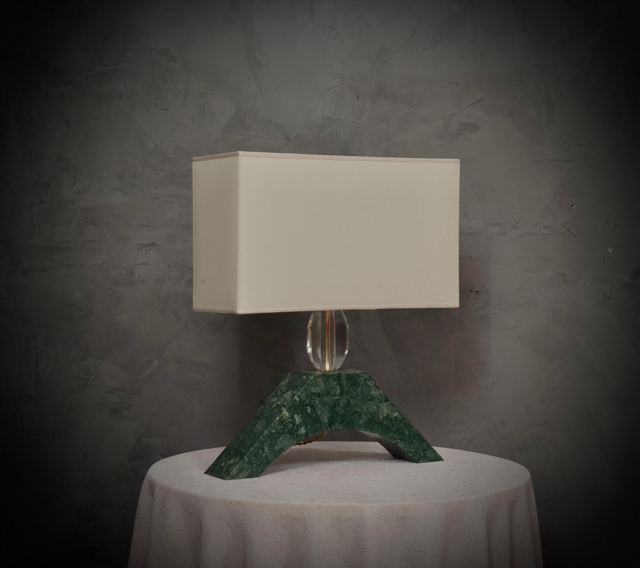 Lampes de table originales et caractéristiques en marbre 