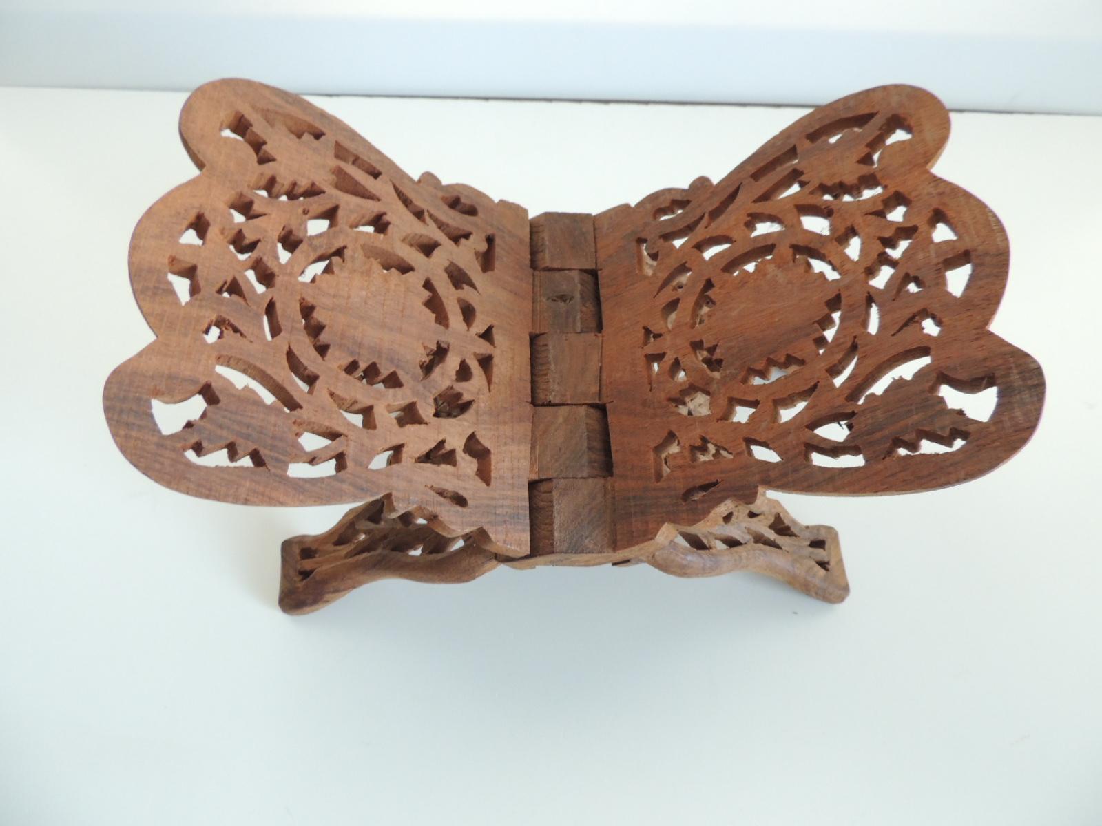 Folding Indian hand carved book display or stand.
Size: 11
