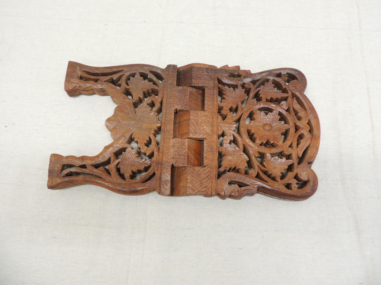 Indian Hand Carved Book Display or Stand In Good Condition In Oakland Park, FL