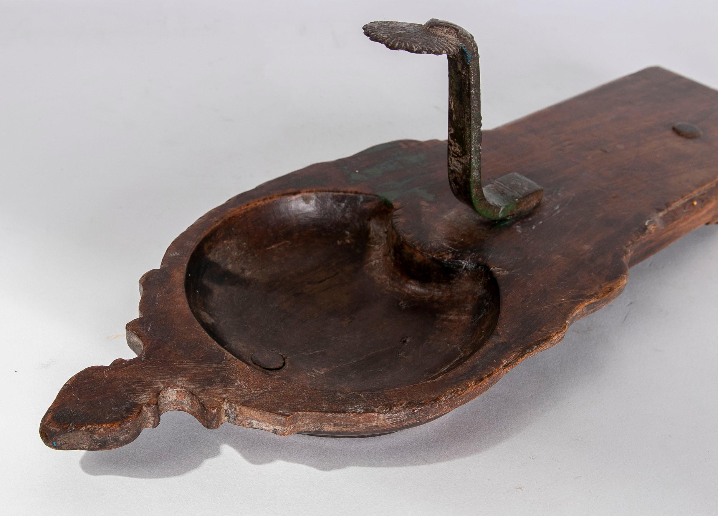 Indian Hand Carved Wood with Iron In Good Condition For Sale In Marbella, ES