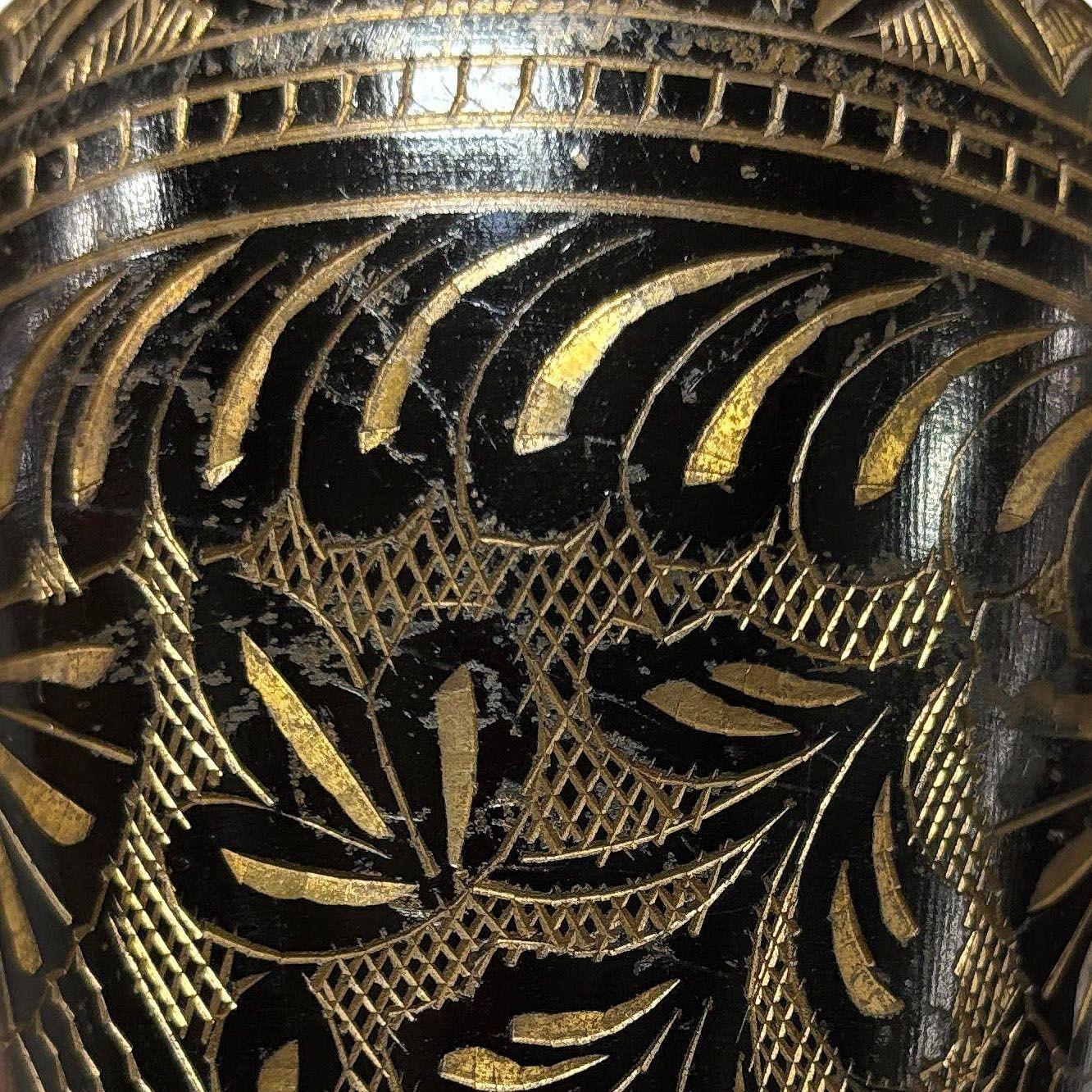 Indische Hand geätzt schwarz Cloisonne Messing florale Vase (amerikanisch) im Angebot