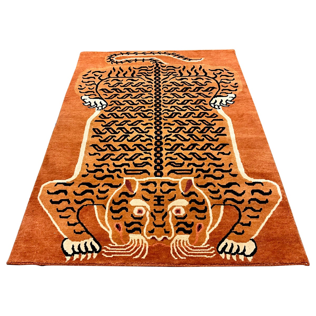 Tapis indien noué à la main avec motif de tigre chinois