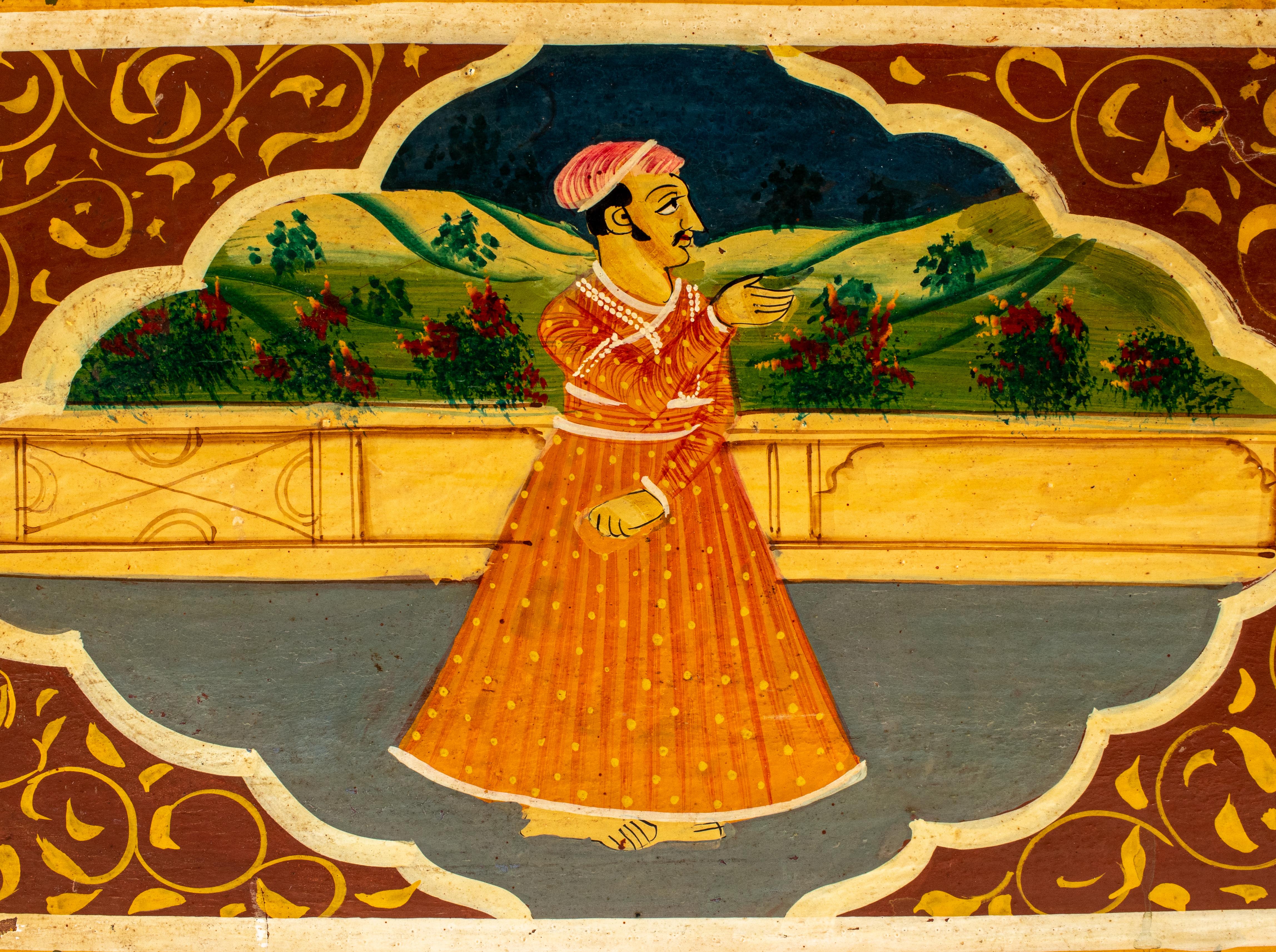 Indische handbemalte Truhe mit Balzszene (20. Jahrhundert) im Angebot
