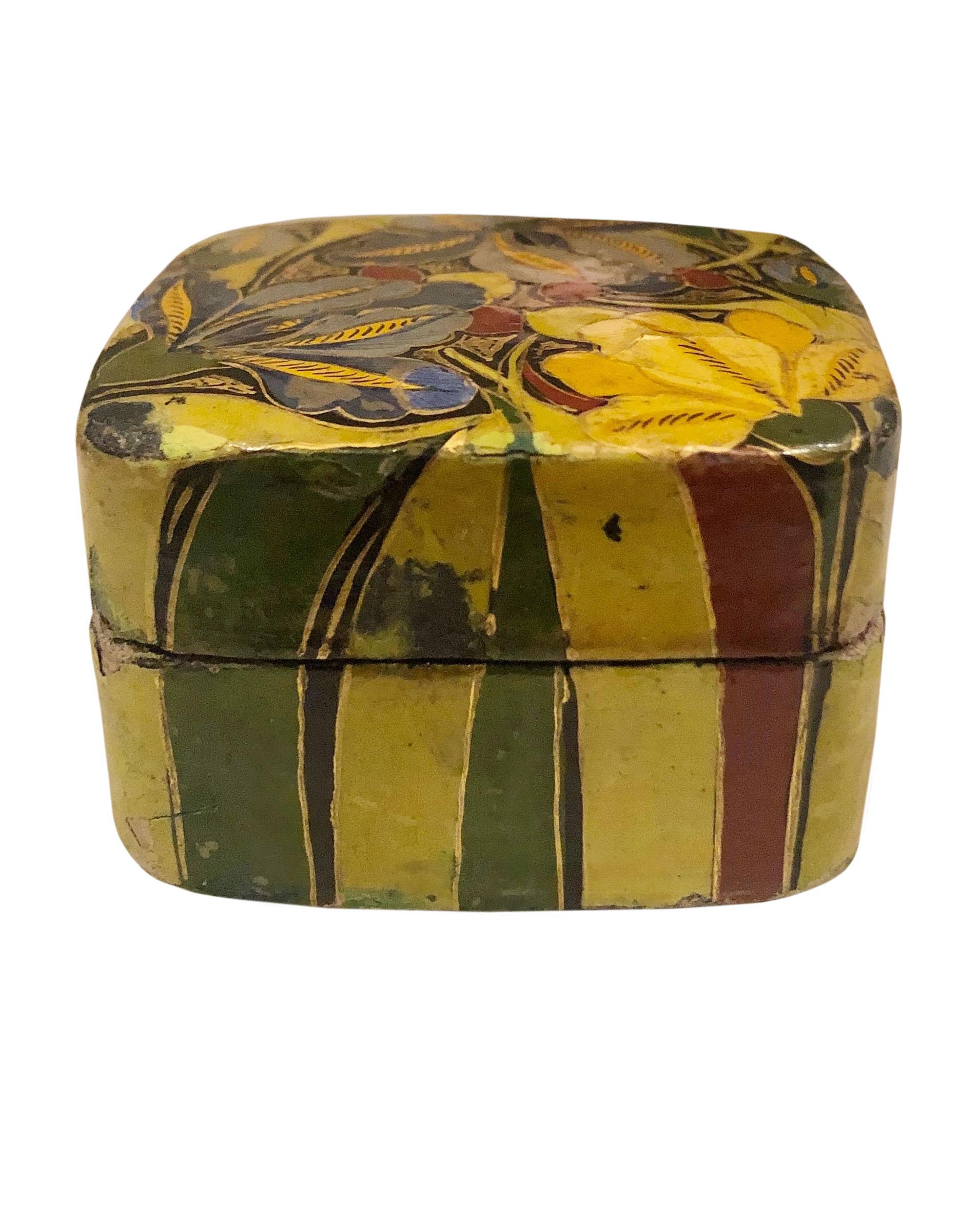 Indian Hand Painted Papier Mâché Box In Good Condition For Sale In Tampa, FL