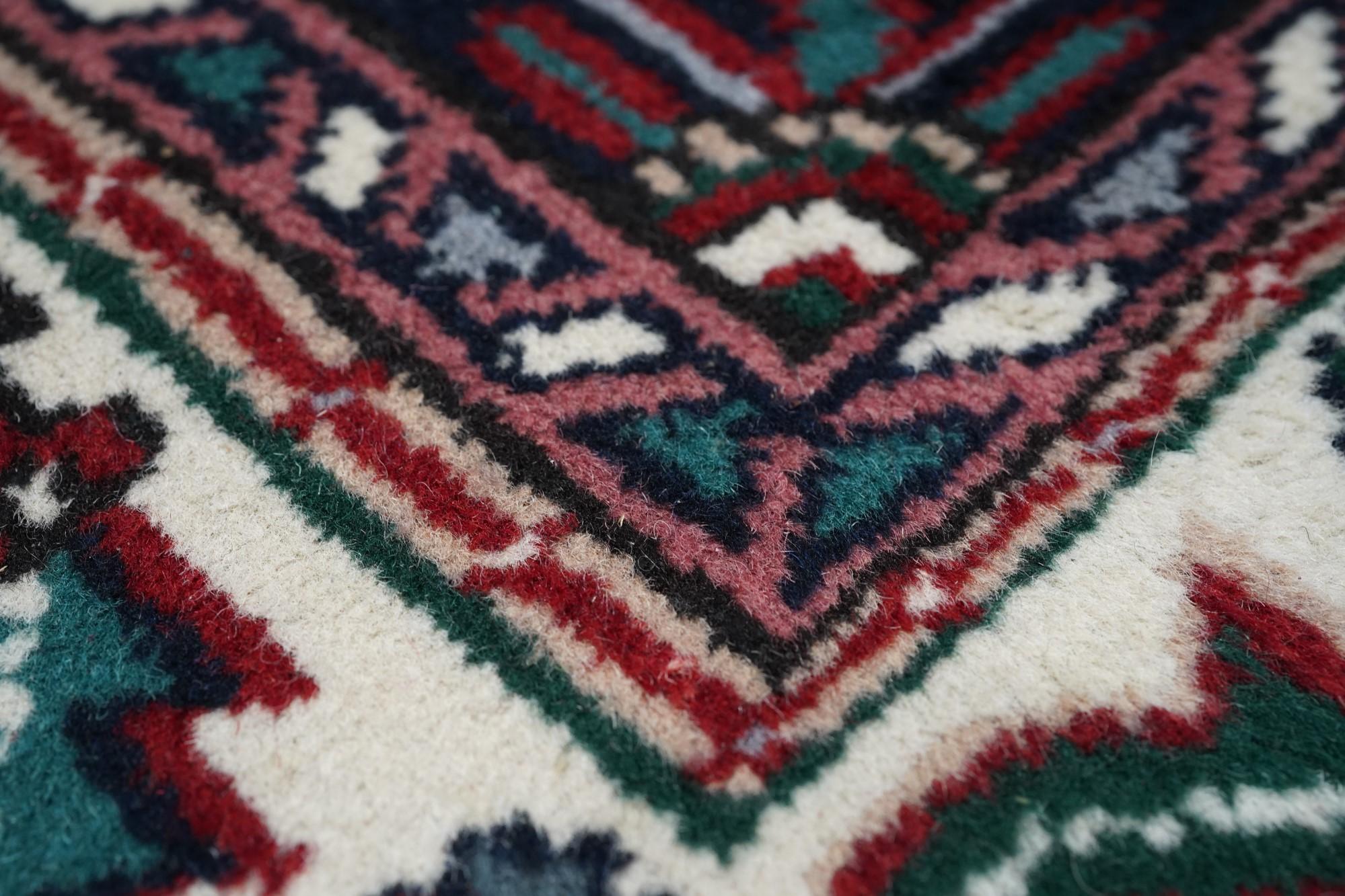 Indischer Heriz-Teppich im Vintage-Stil, 6'1'' x 9'1'' im Angebot 2