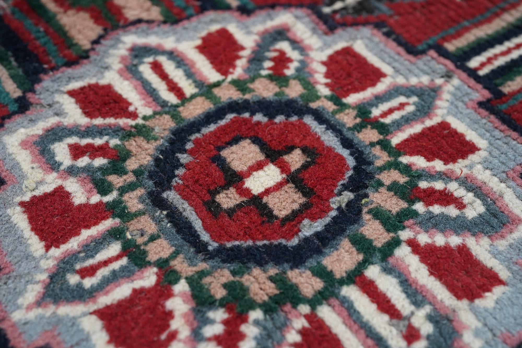 Indischer Heriz-Teppich im Vintage-Stil, 6'1'' x 9'1'' im Angebot 4