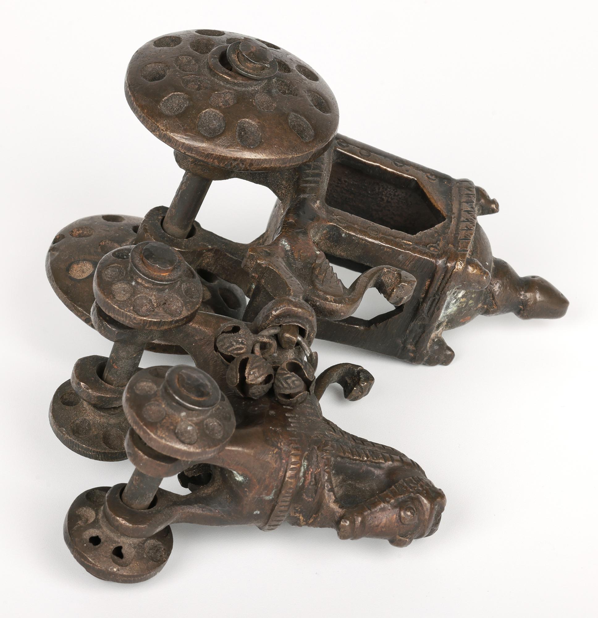 Indian Hindhu Bronze Horse Drawn Chariot on Wheels Temple Toy For Sale 8