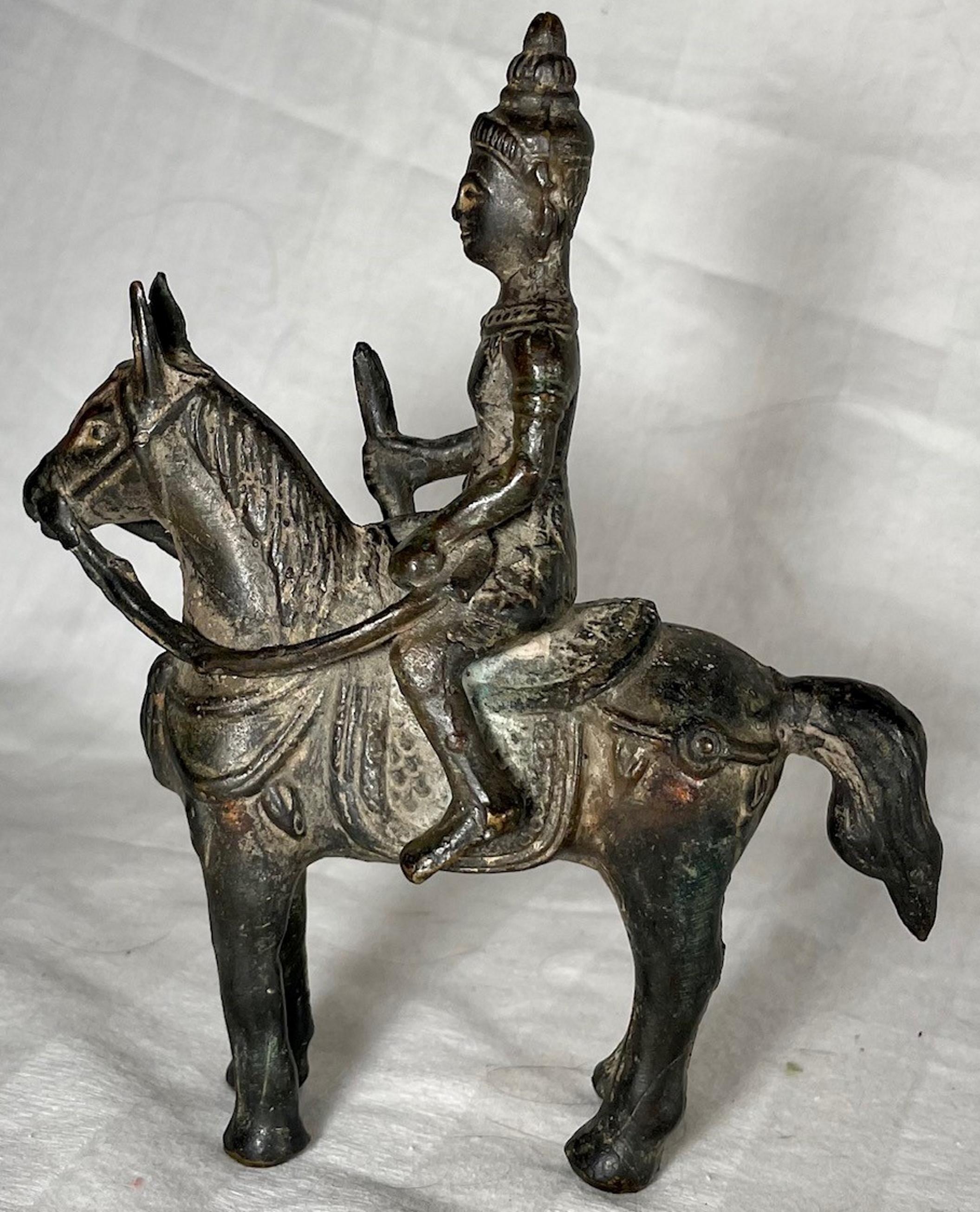 Indian Hindu Bronze Sculpture of Khandoba, 17th / 18th Century For Sale 7